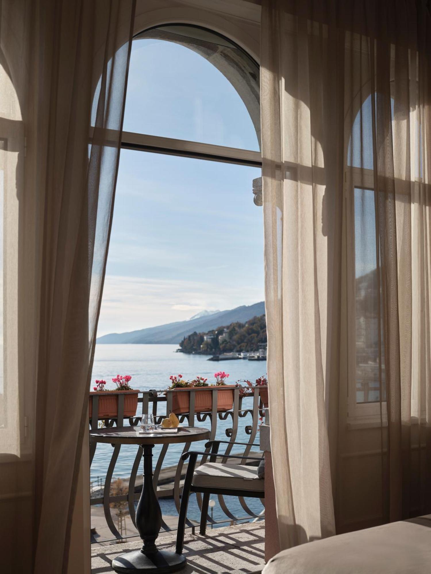 Deluxe Double Room Balcony Sea View