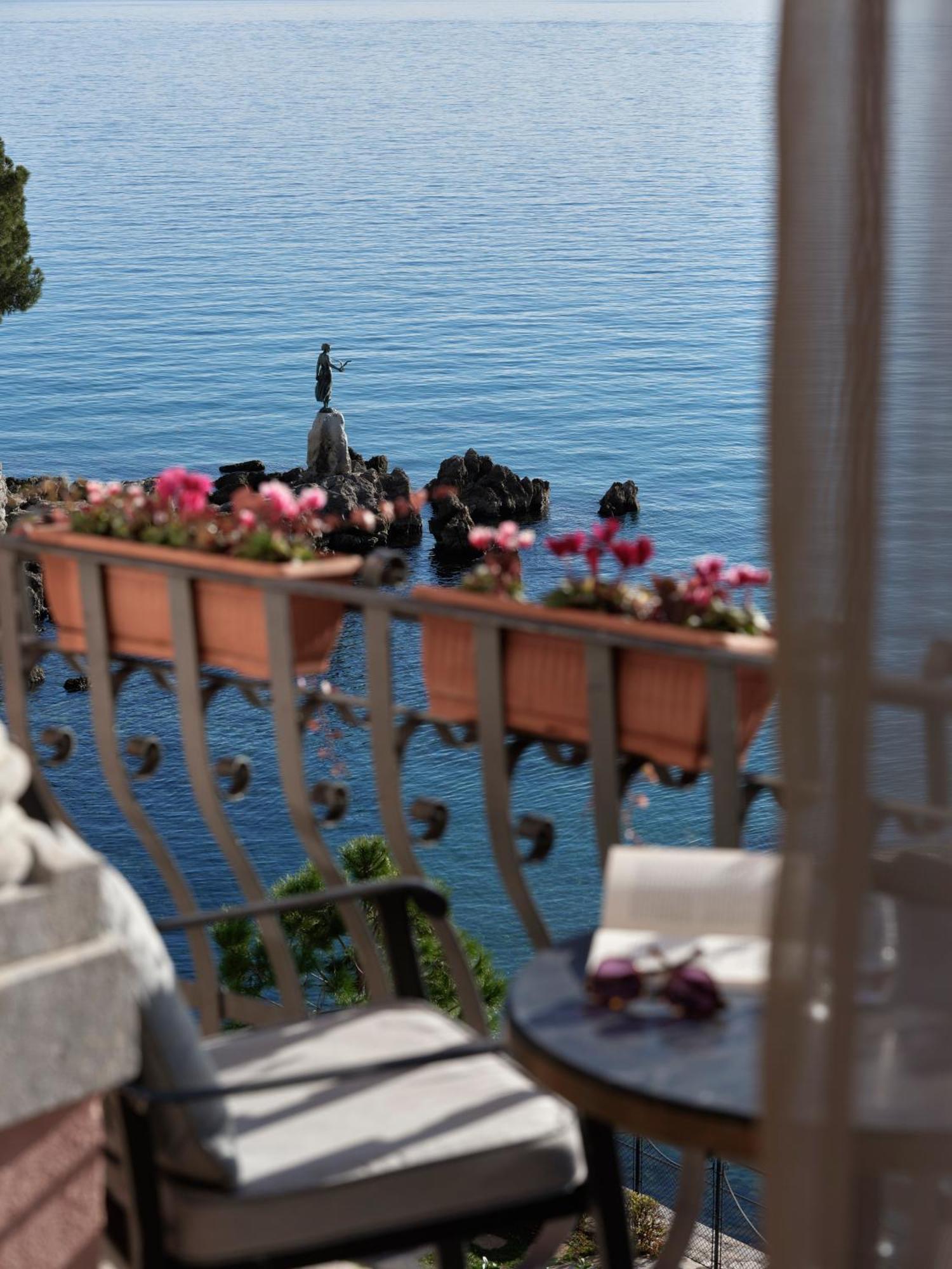 Deluxe Double Room Balcony Sea View