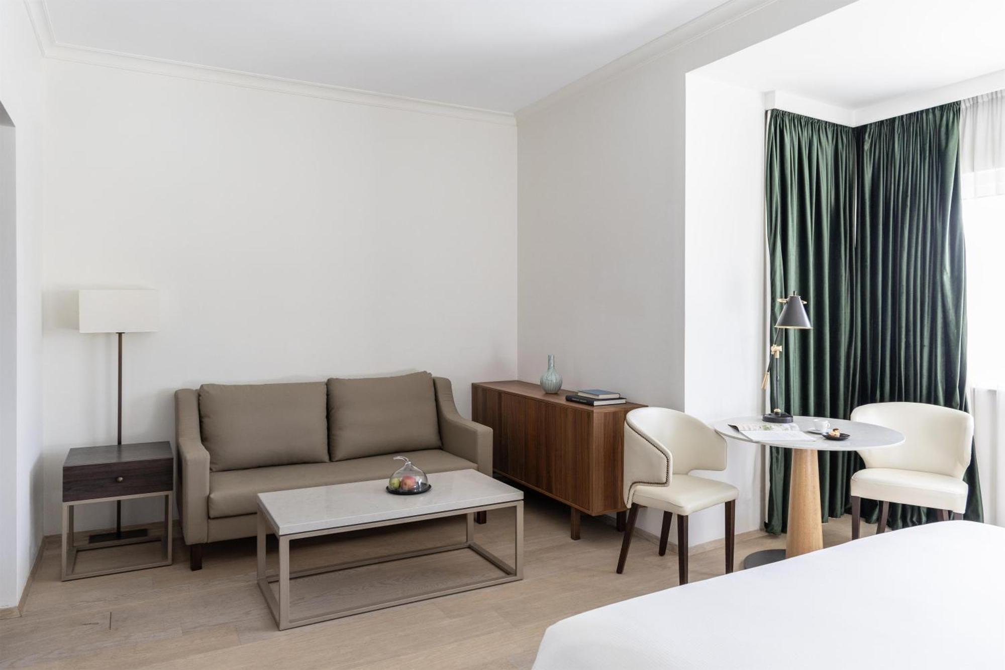 Executive King Suite
