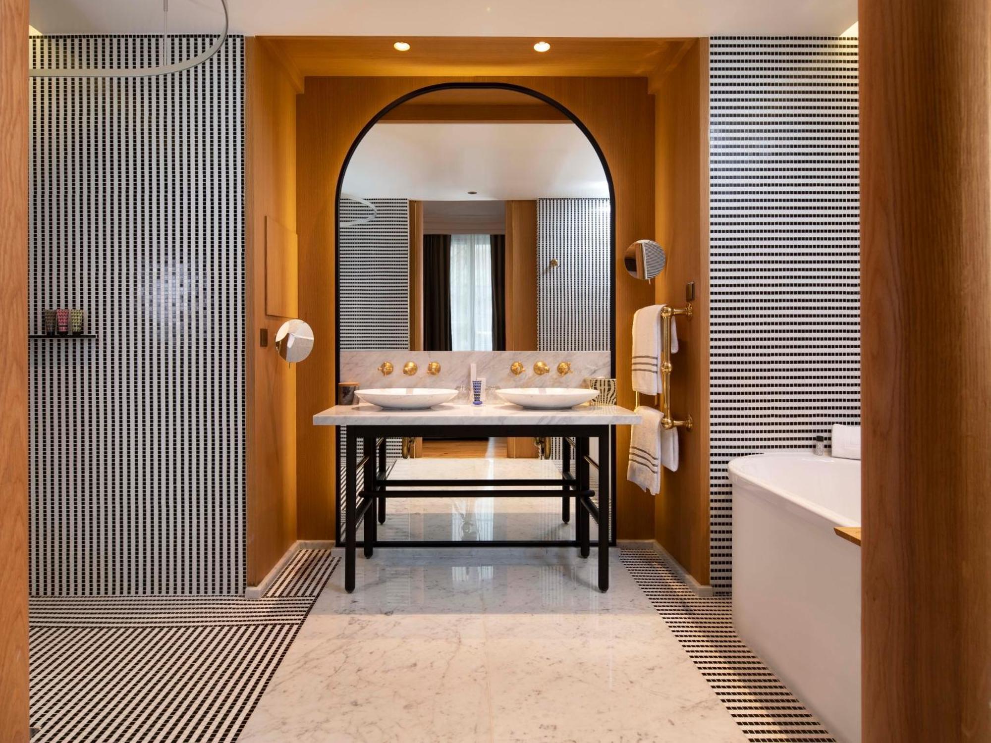 Prestige Suite