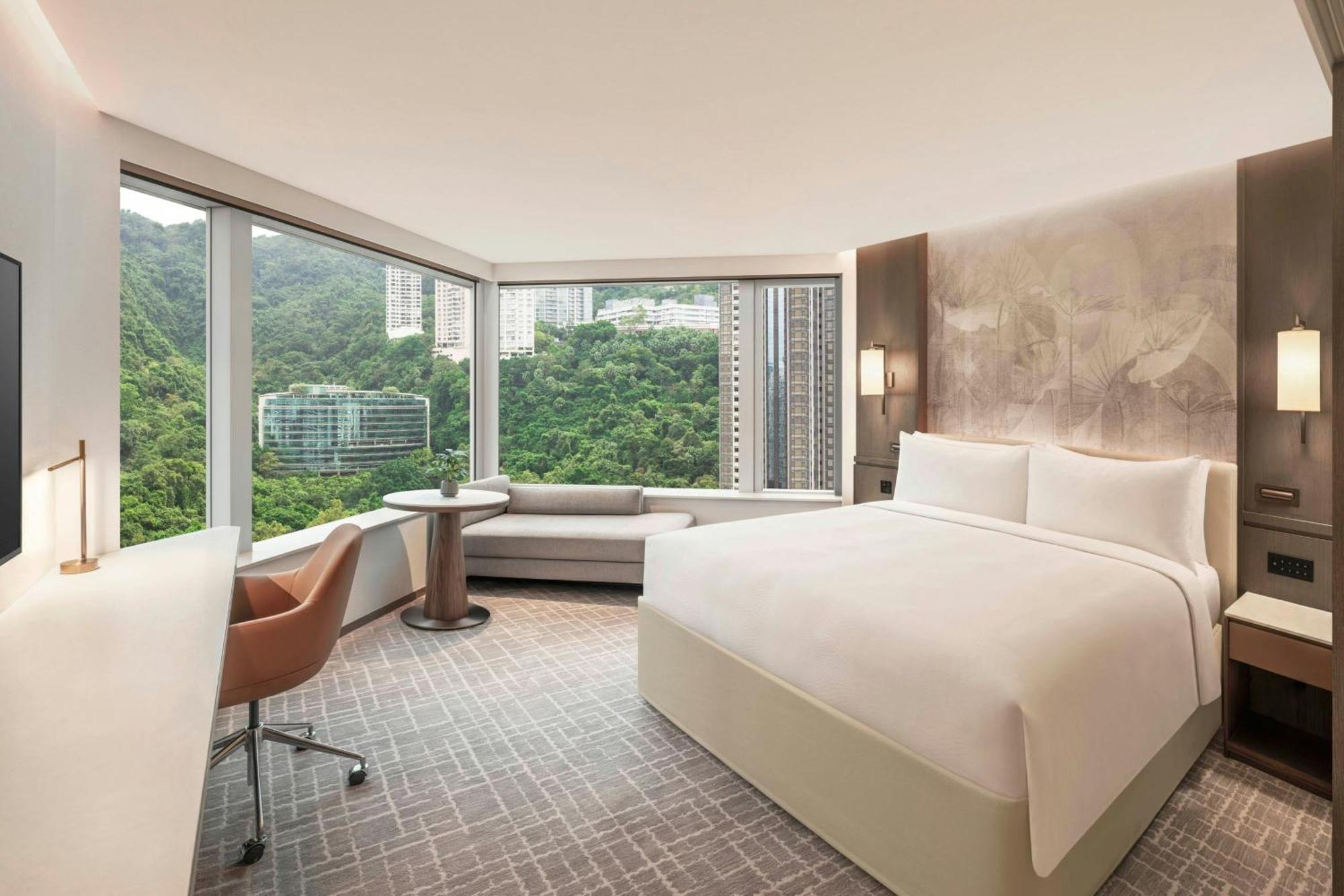 Infinity King Room