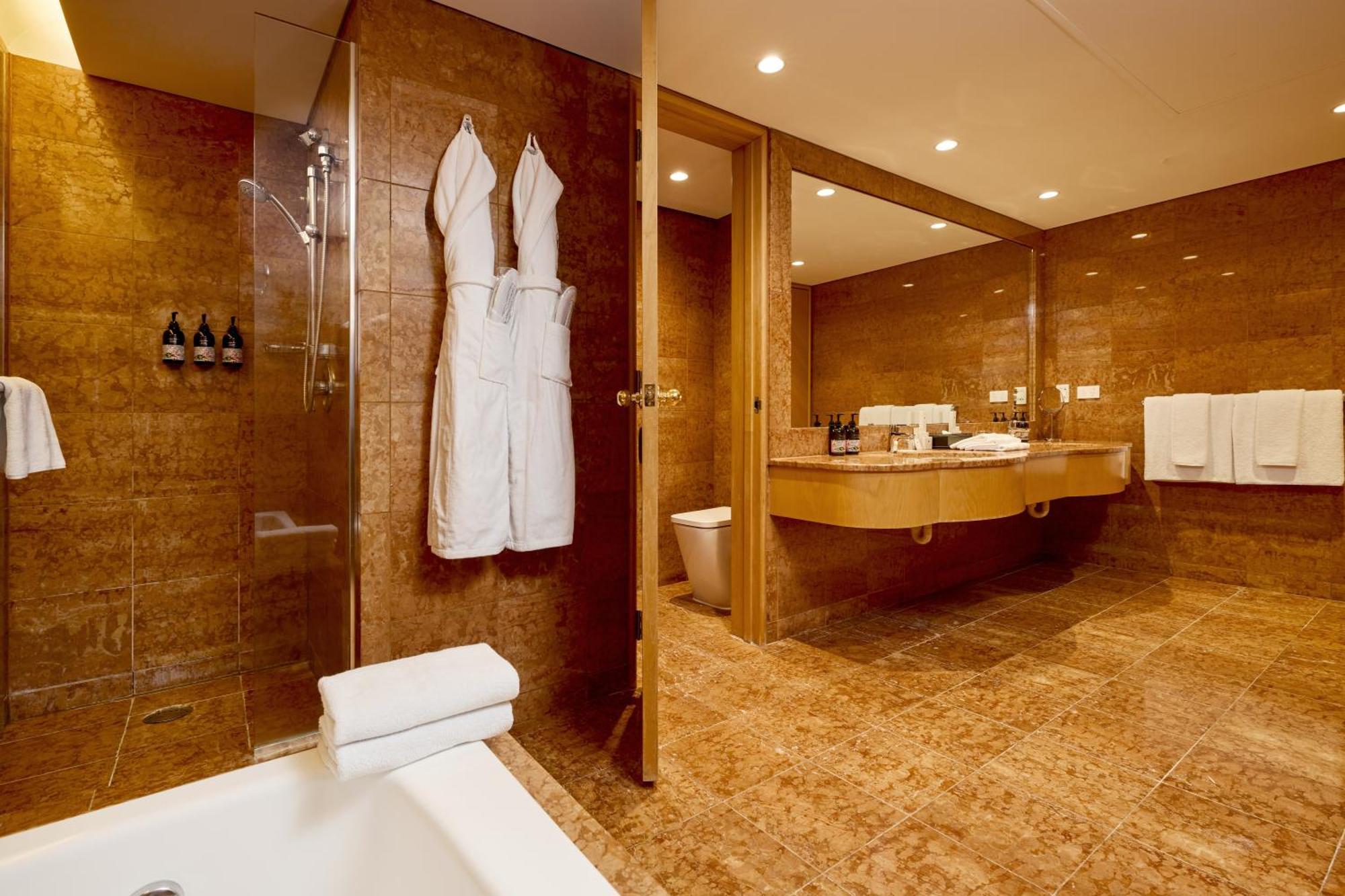 Junior King Suite,1742624961:JPEG