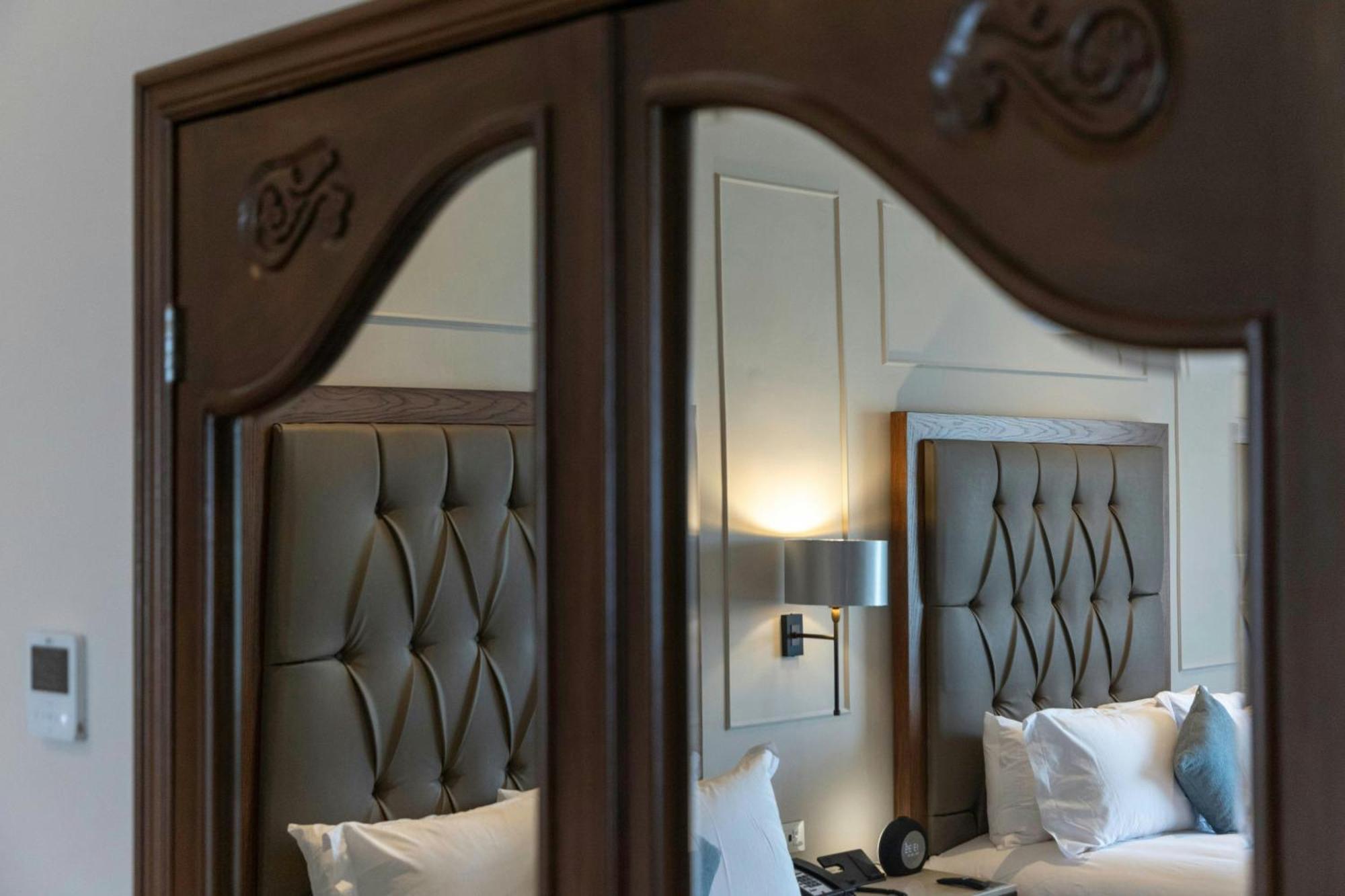 One-Bedroom Master Suite Two Double Beds