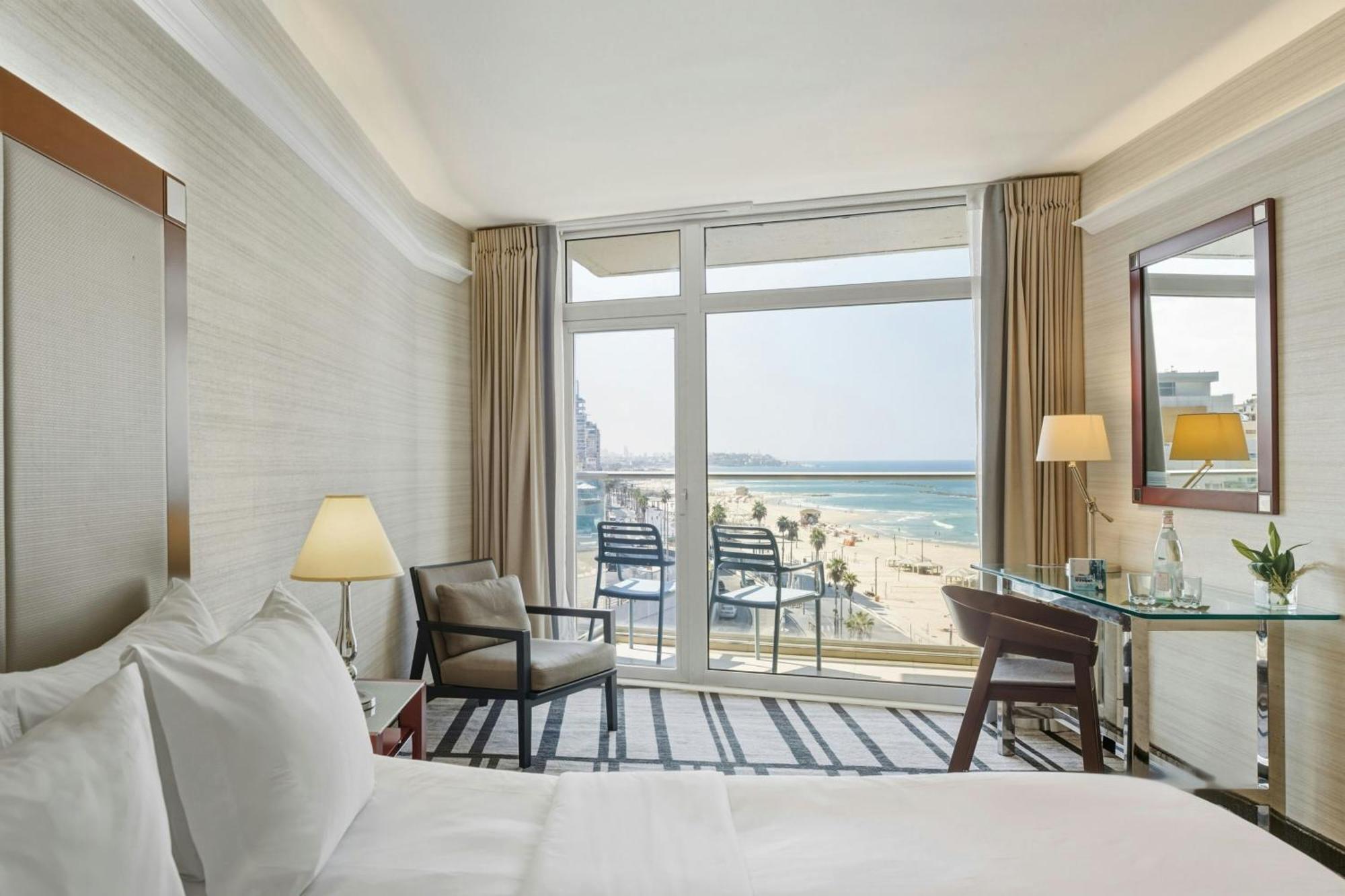Classic Seaview Guest room 1 Queen Sea view Balcony