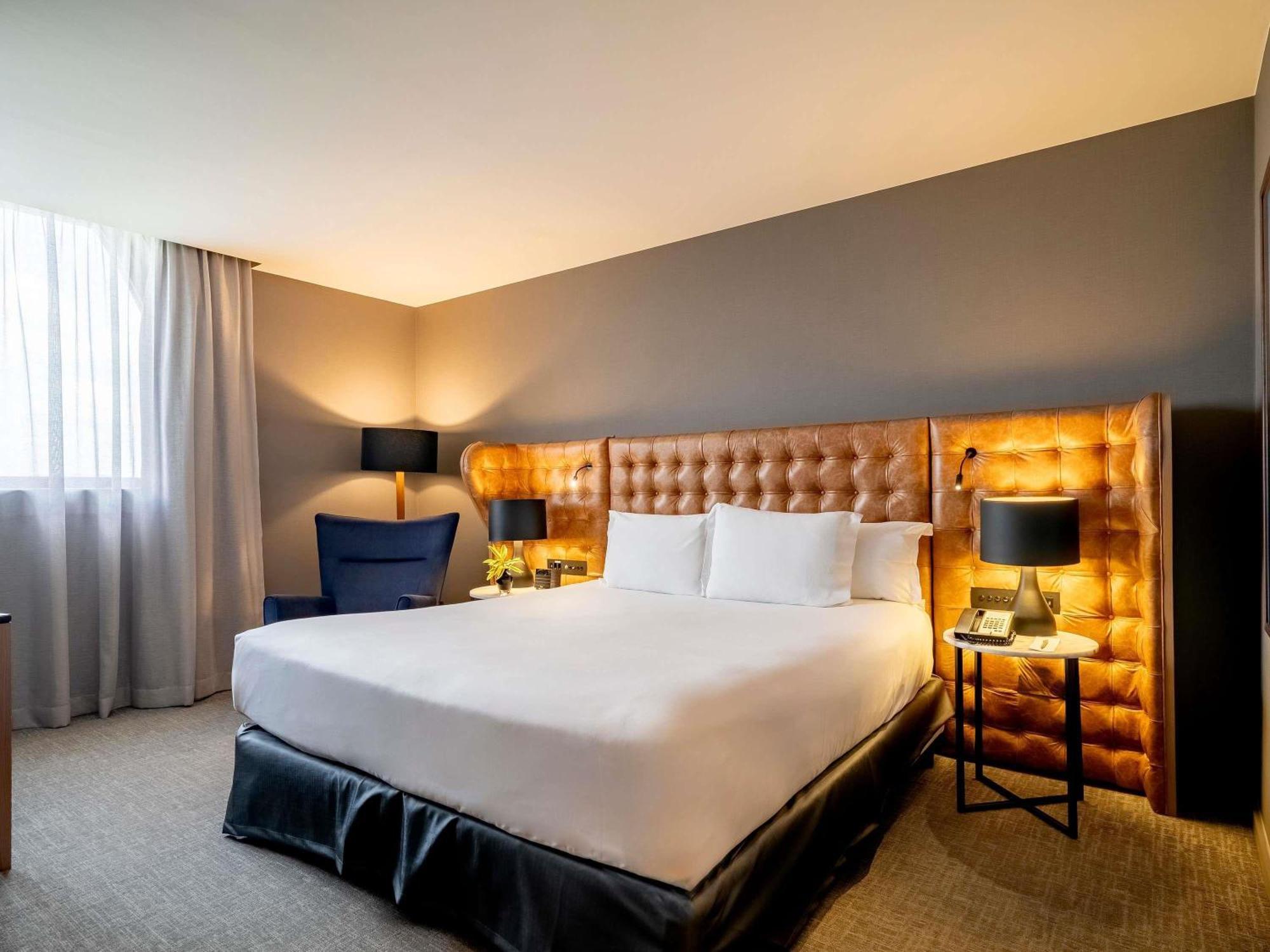 Premium Luxury Room with Queen Bed,1765582105:JPEG