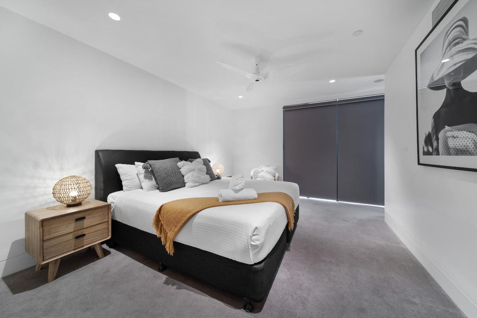 Three-Bedroom Deluxe Apartment