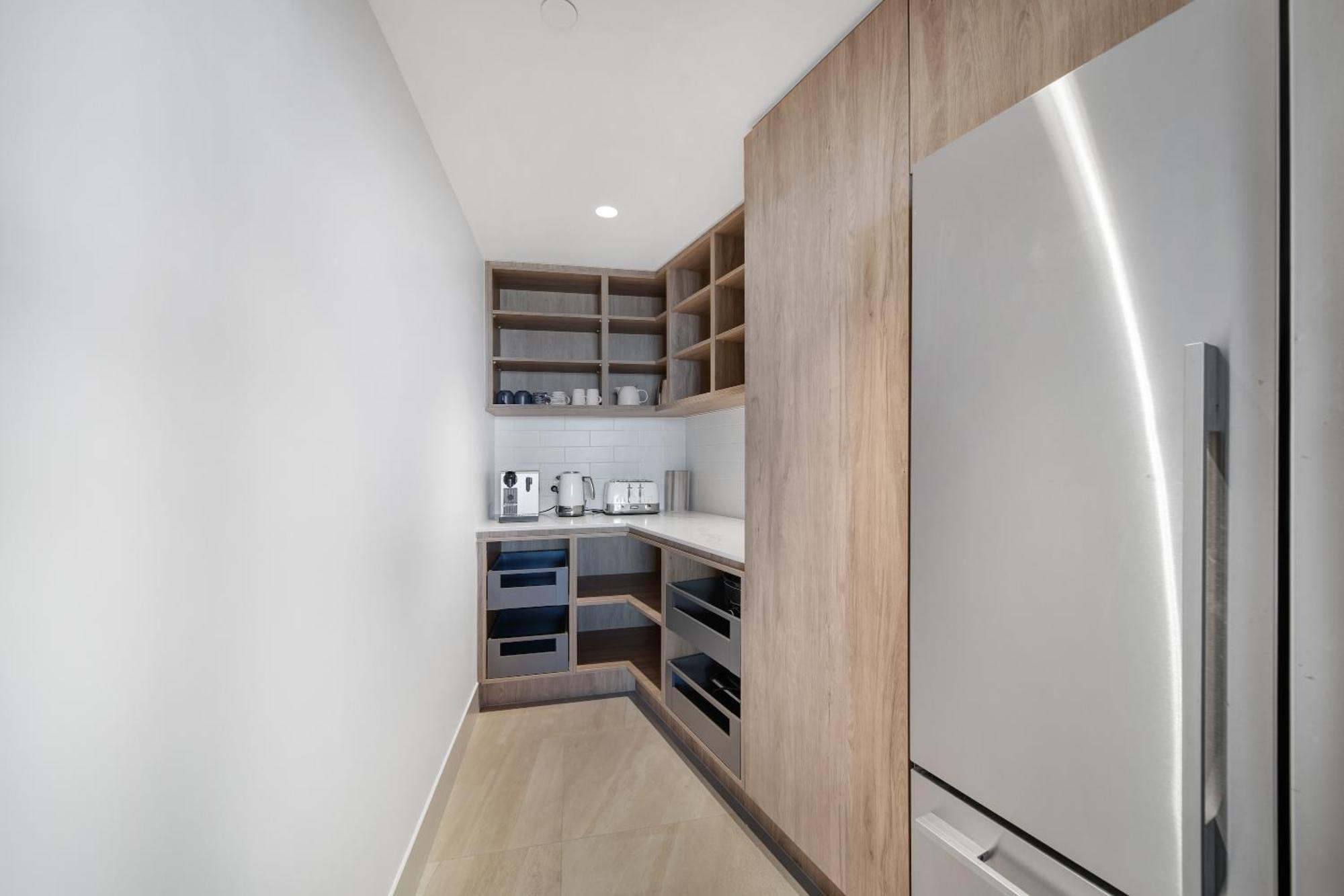 Three-Bedroom Deluxe Apartment