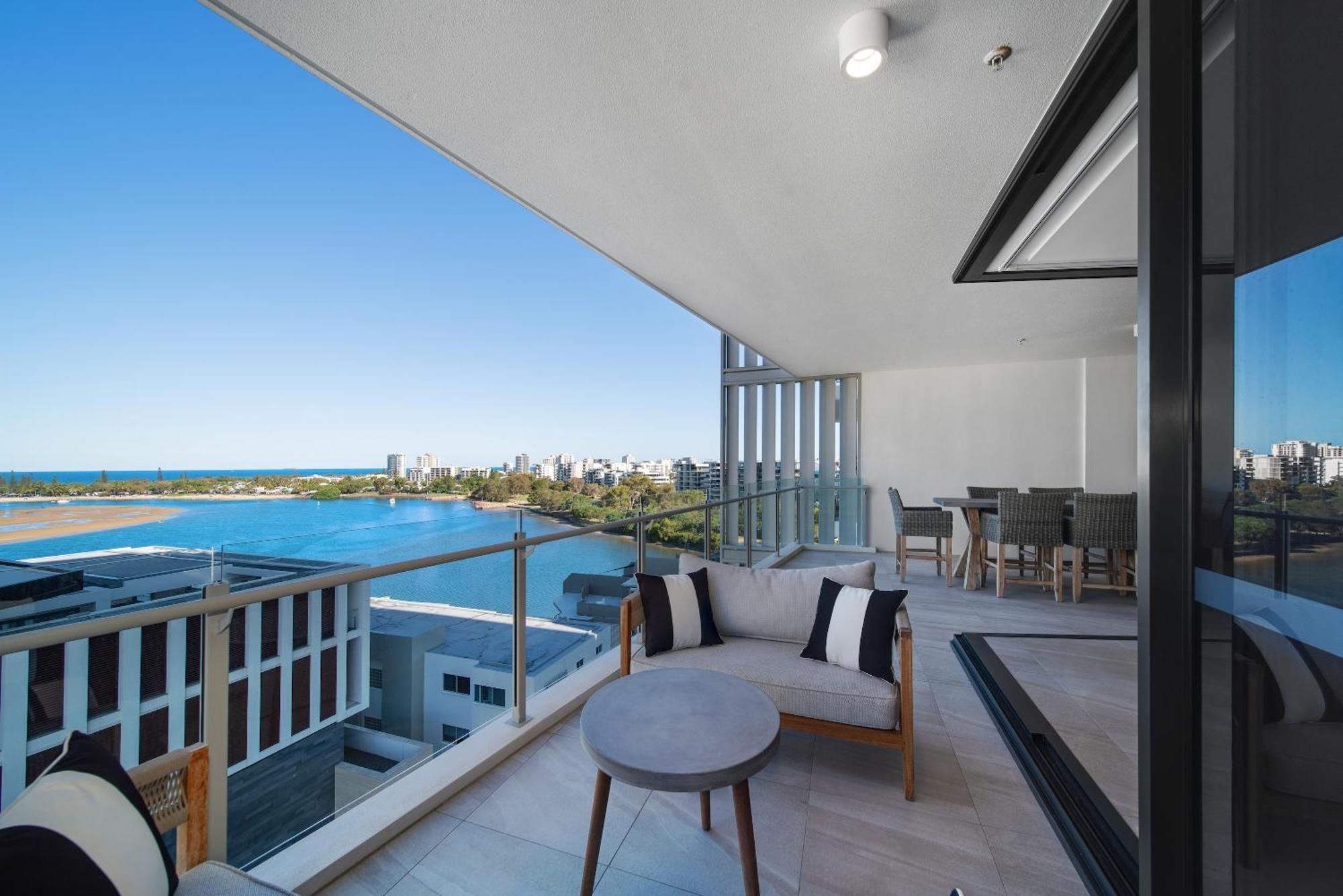 Three-Bedroom Deluxe Apartment