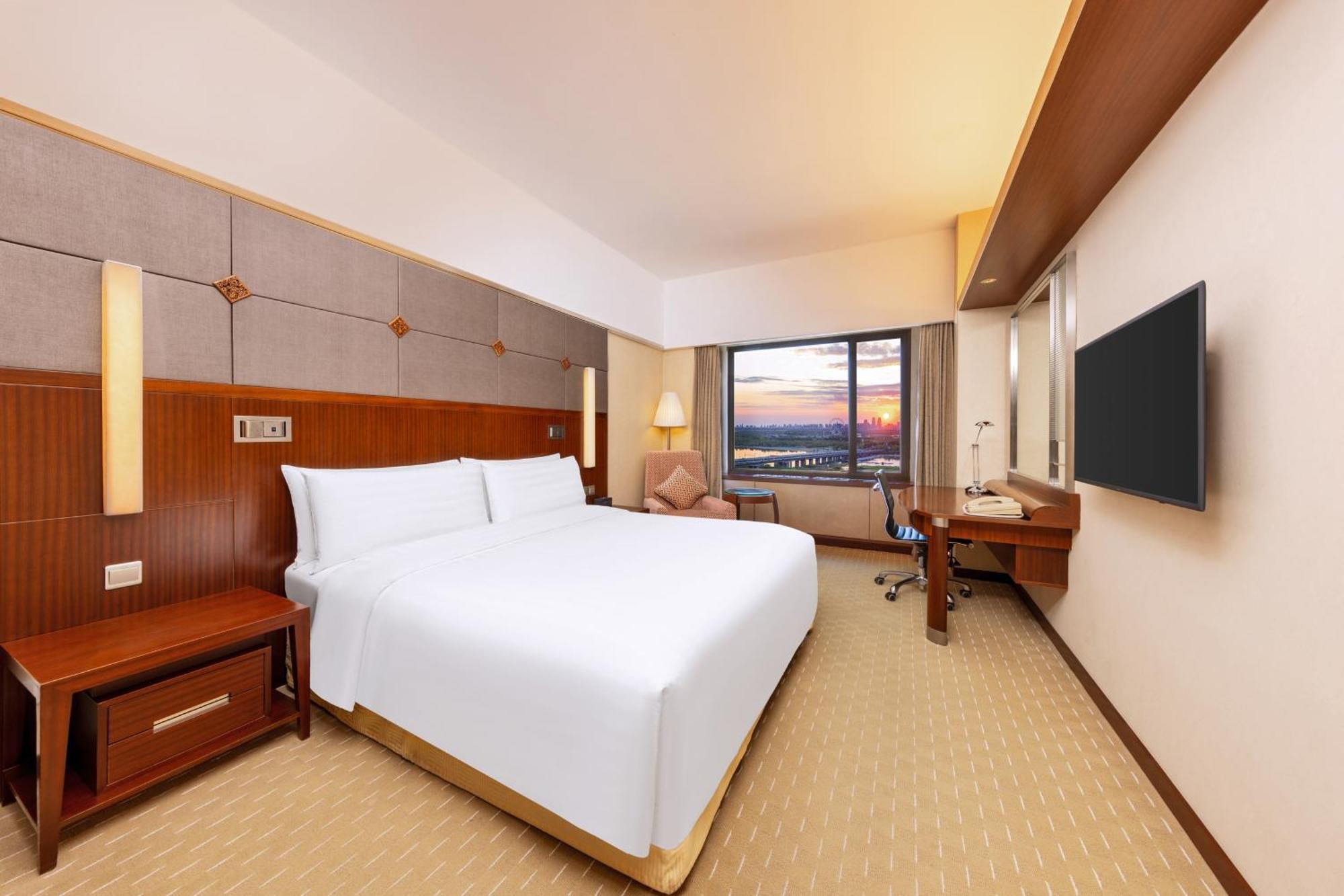 Deluxe King Room with River View,1742689256:JPEG