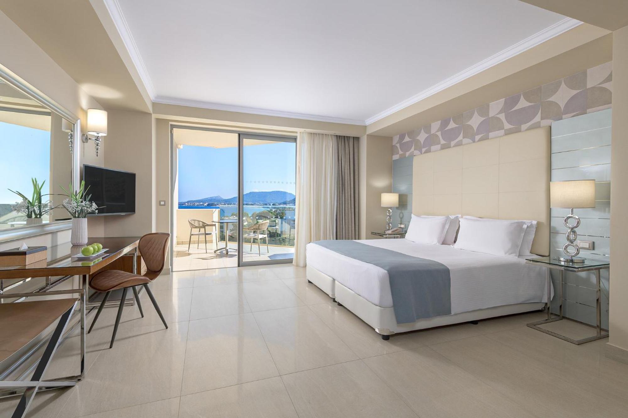 Deluxe Double Room with Side Sea View (2-3 Persons),1742692131:JPEG