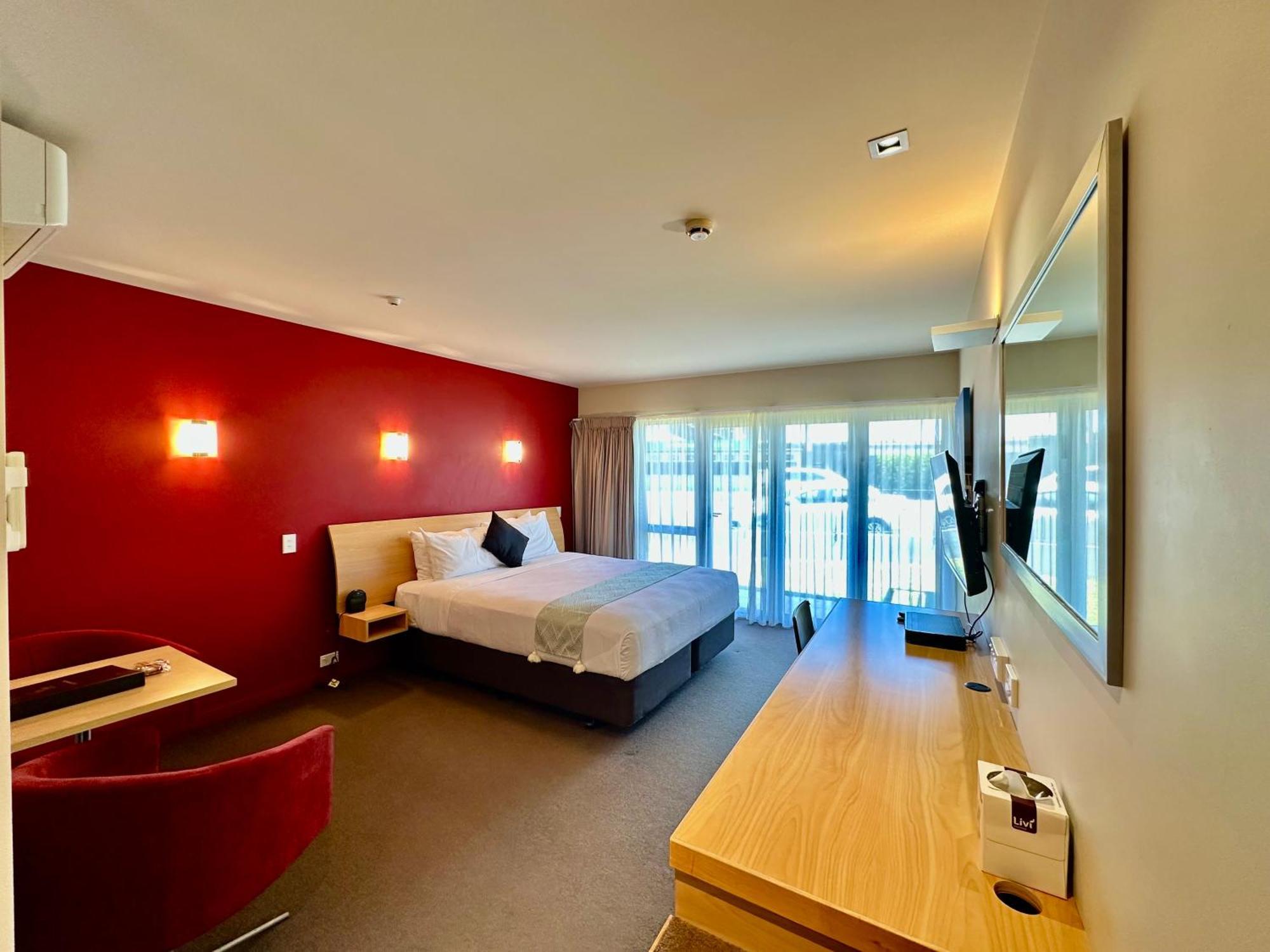 Studio Suite,1742711340:JPEG