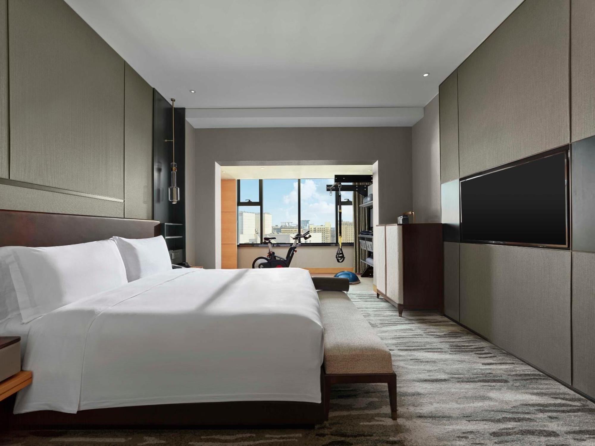 King Room Near to Fitness Room