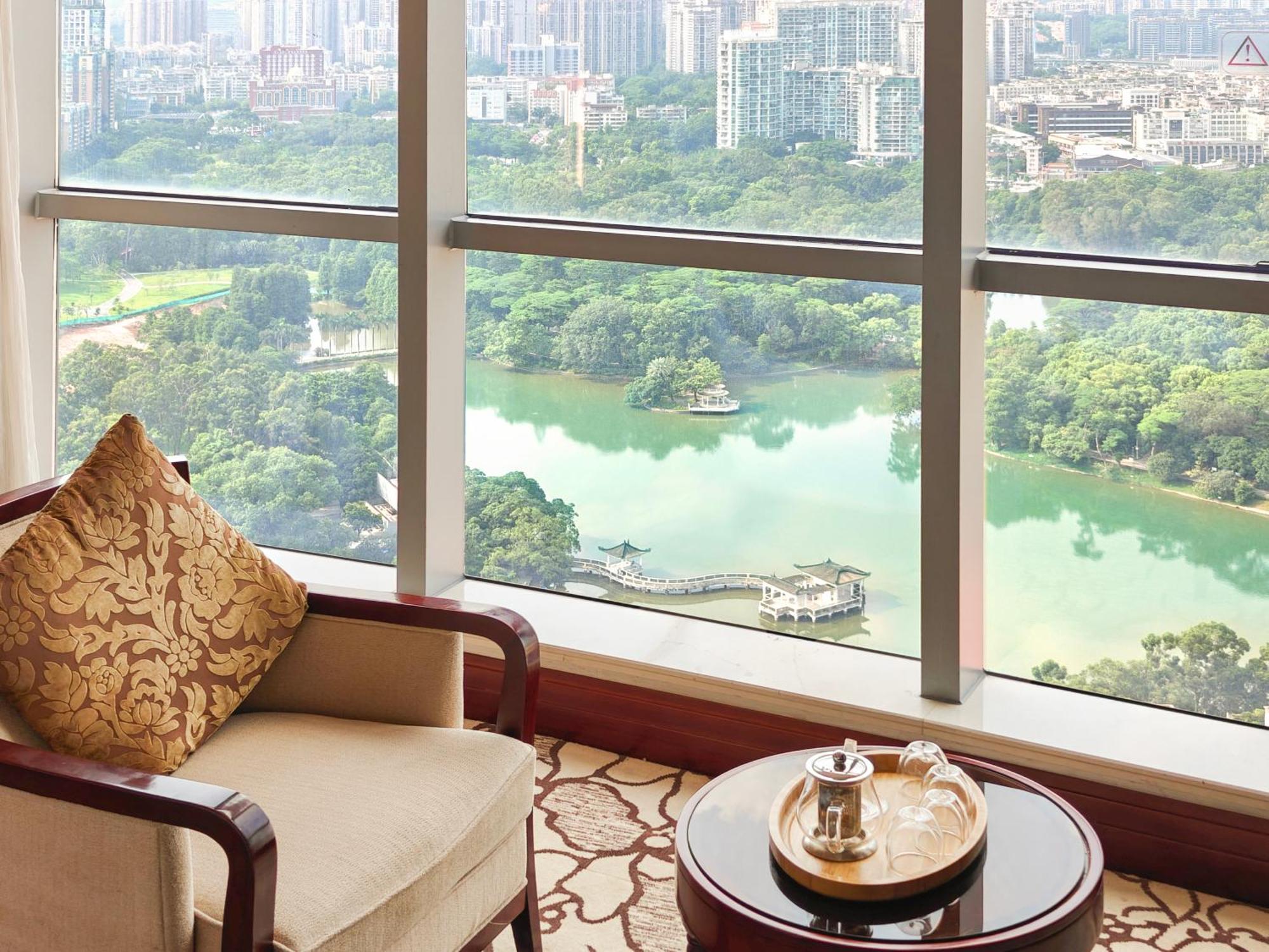 Garden View King Bed Room