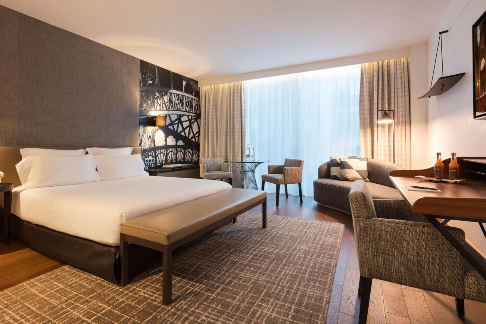 Deluxe Room,1742750074:JPEG