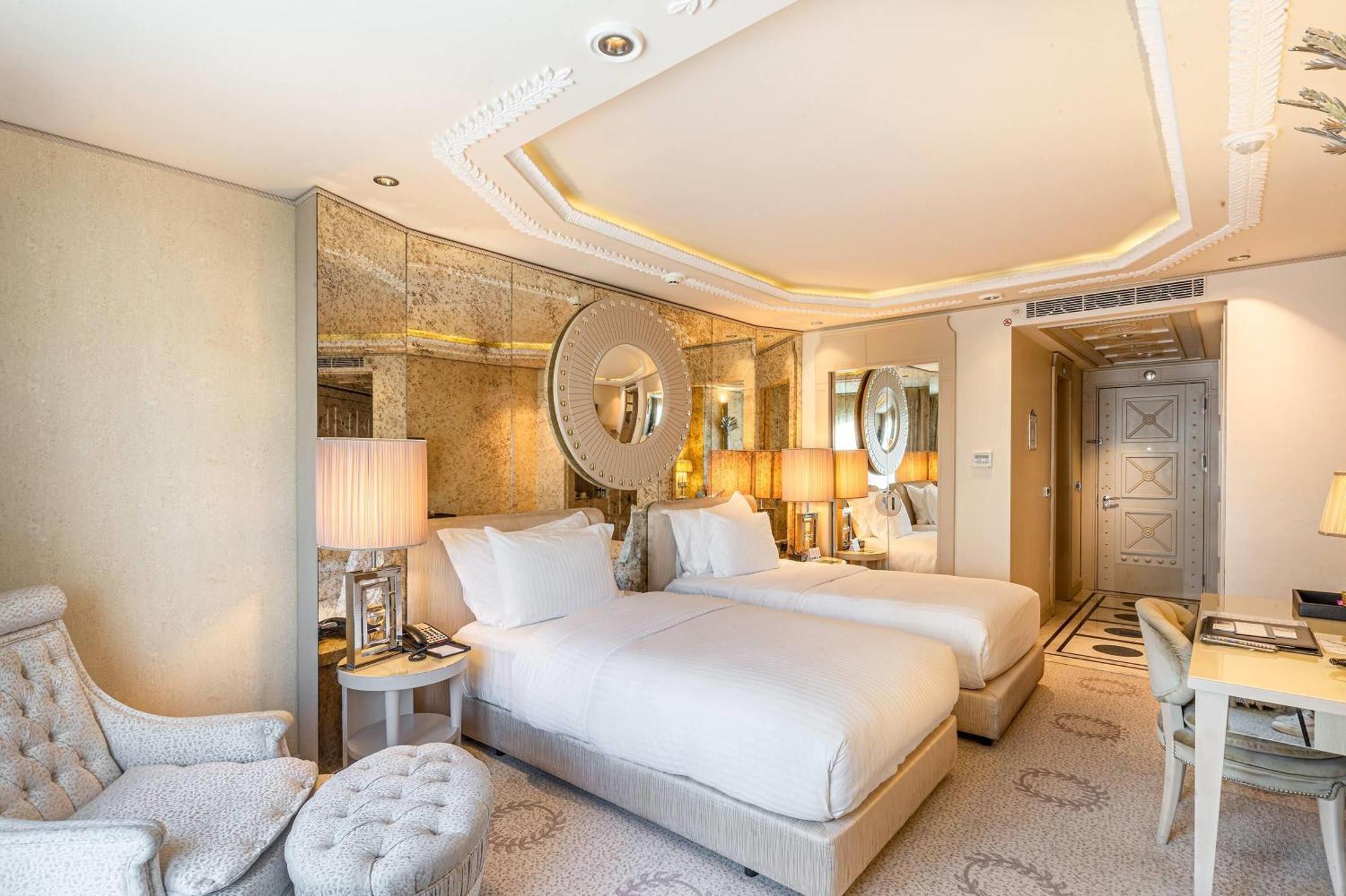 Deluxe Twin Room with City View
