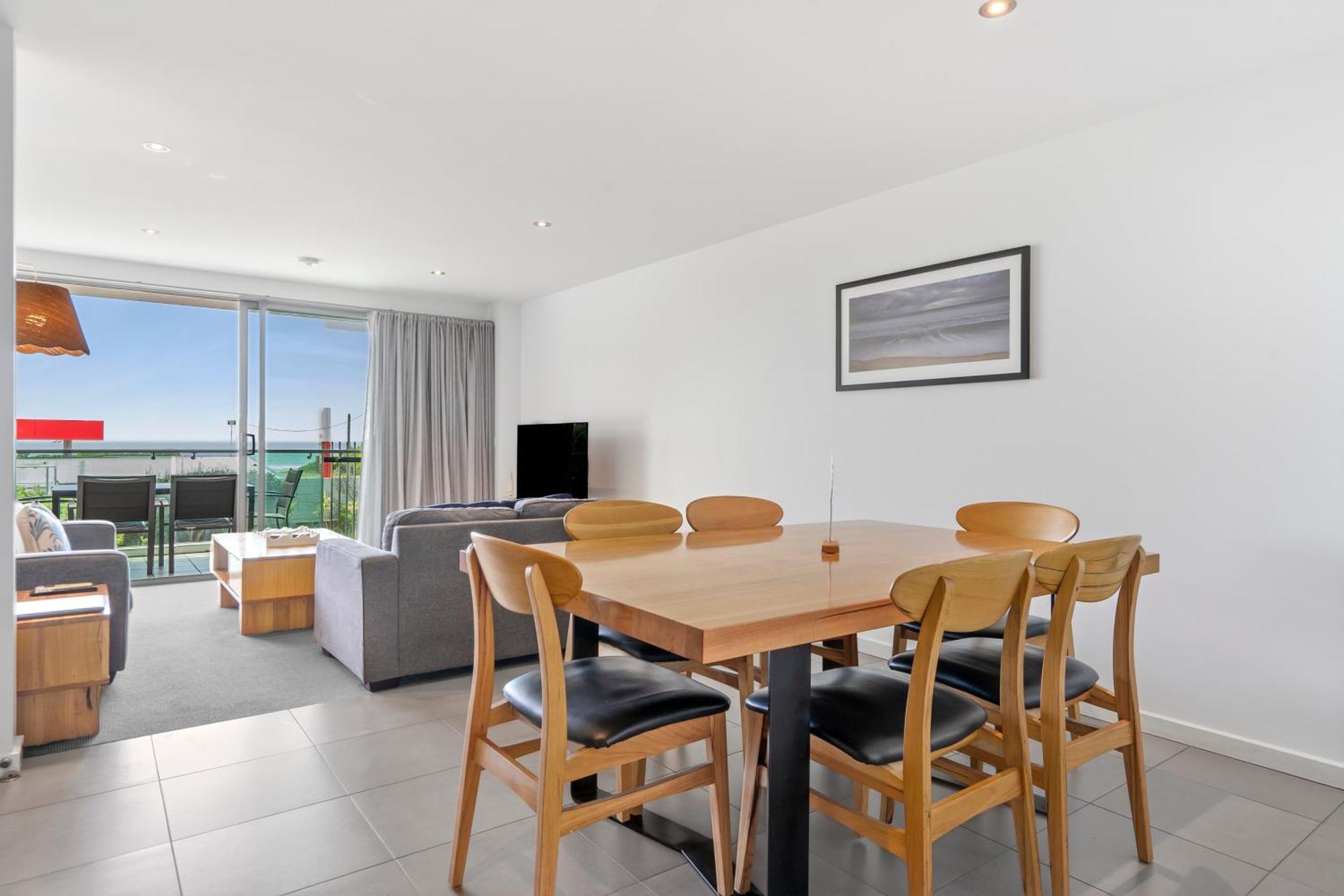 Two bedroom Apartment Partial Seaview