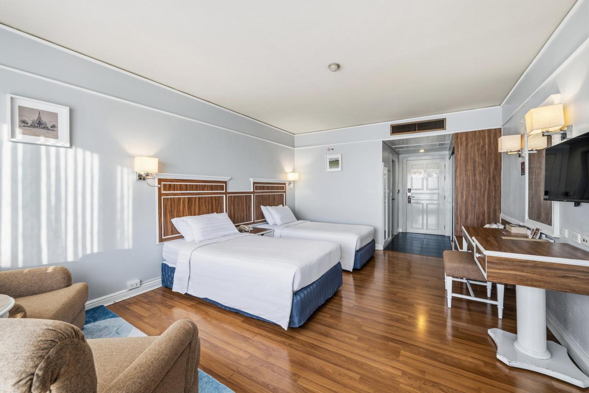 Super Deluxe Twin Room
