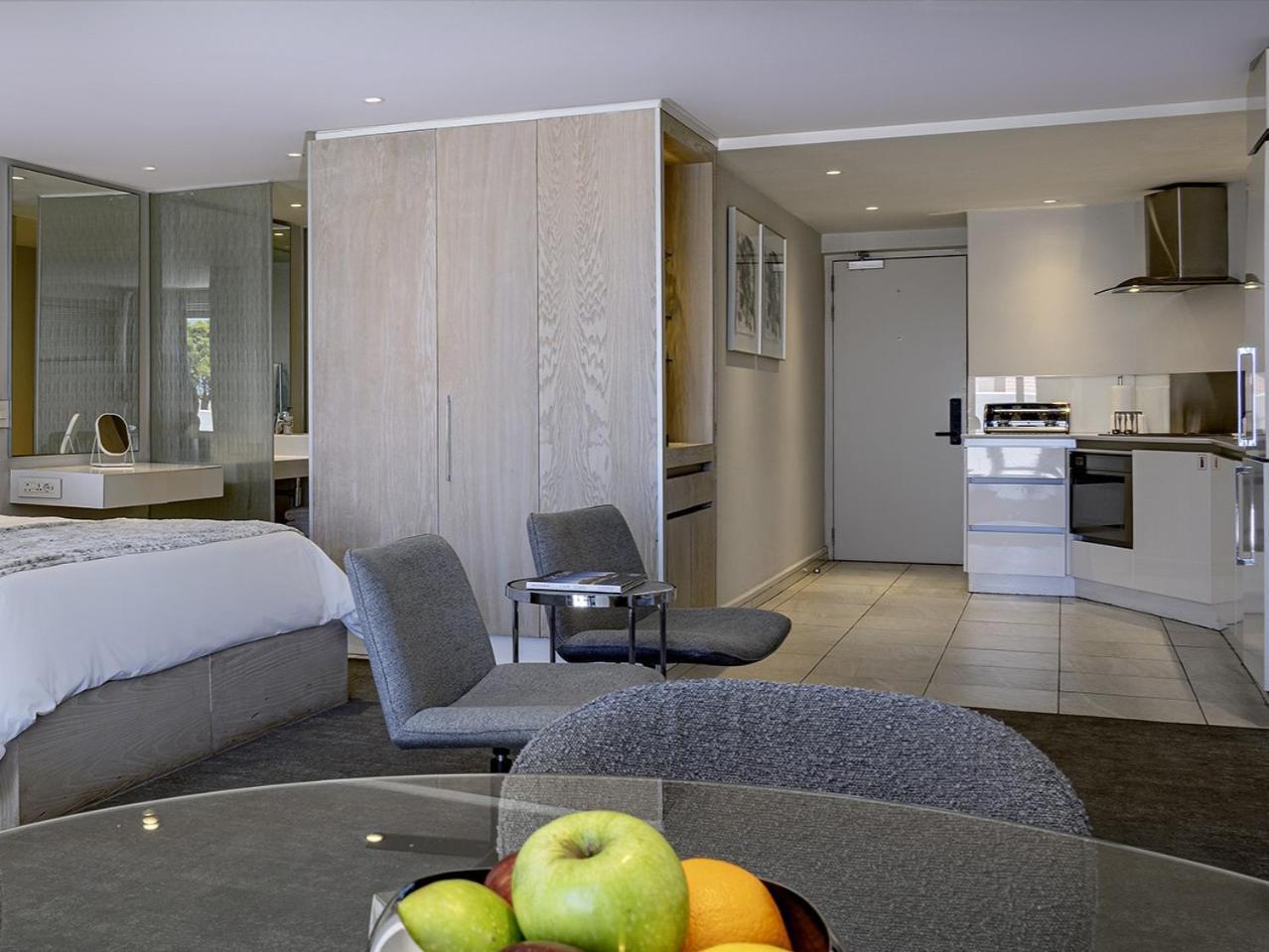 Pool Suite Plus with Terrace,1742886919:JPEG