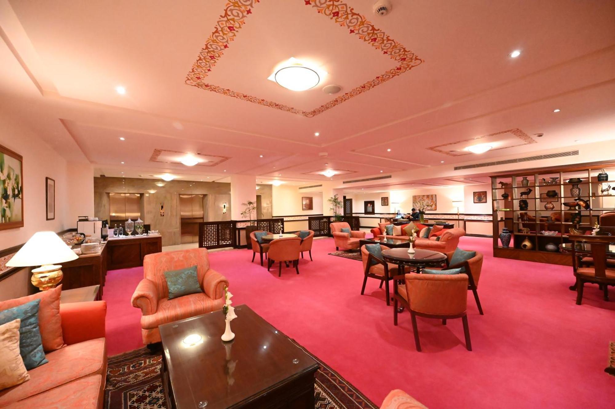 Royal Club Room