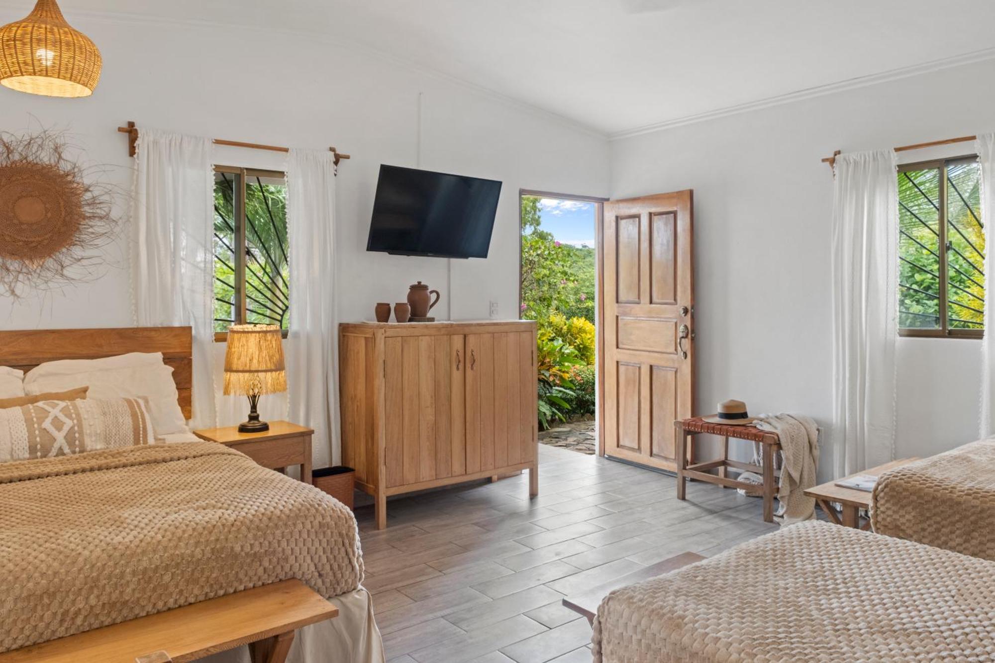 Triple Room 11 Pool View