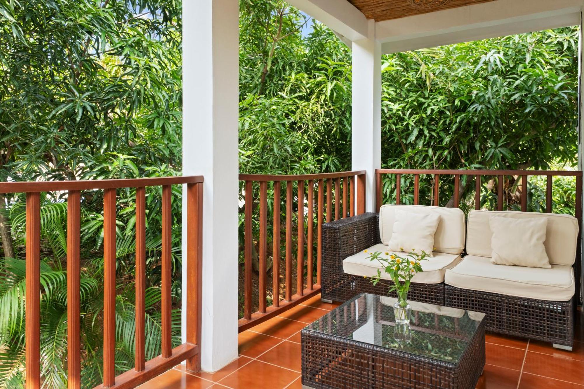 Triple Room 12 Pool View