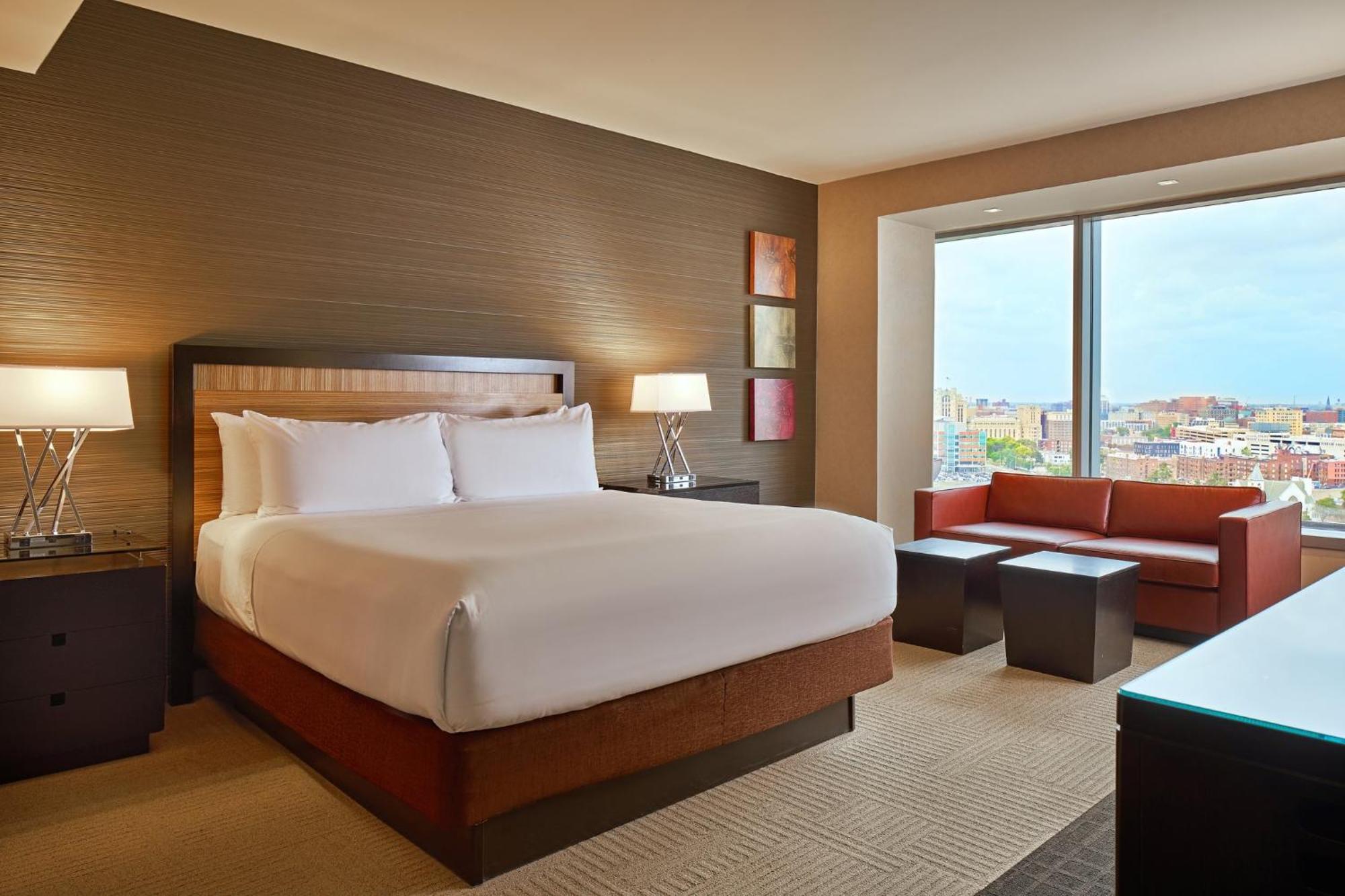 Luxury King Room
