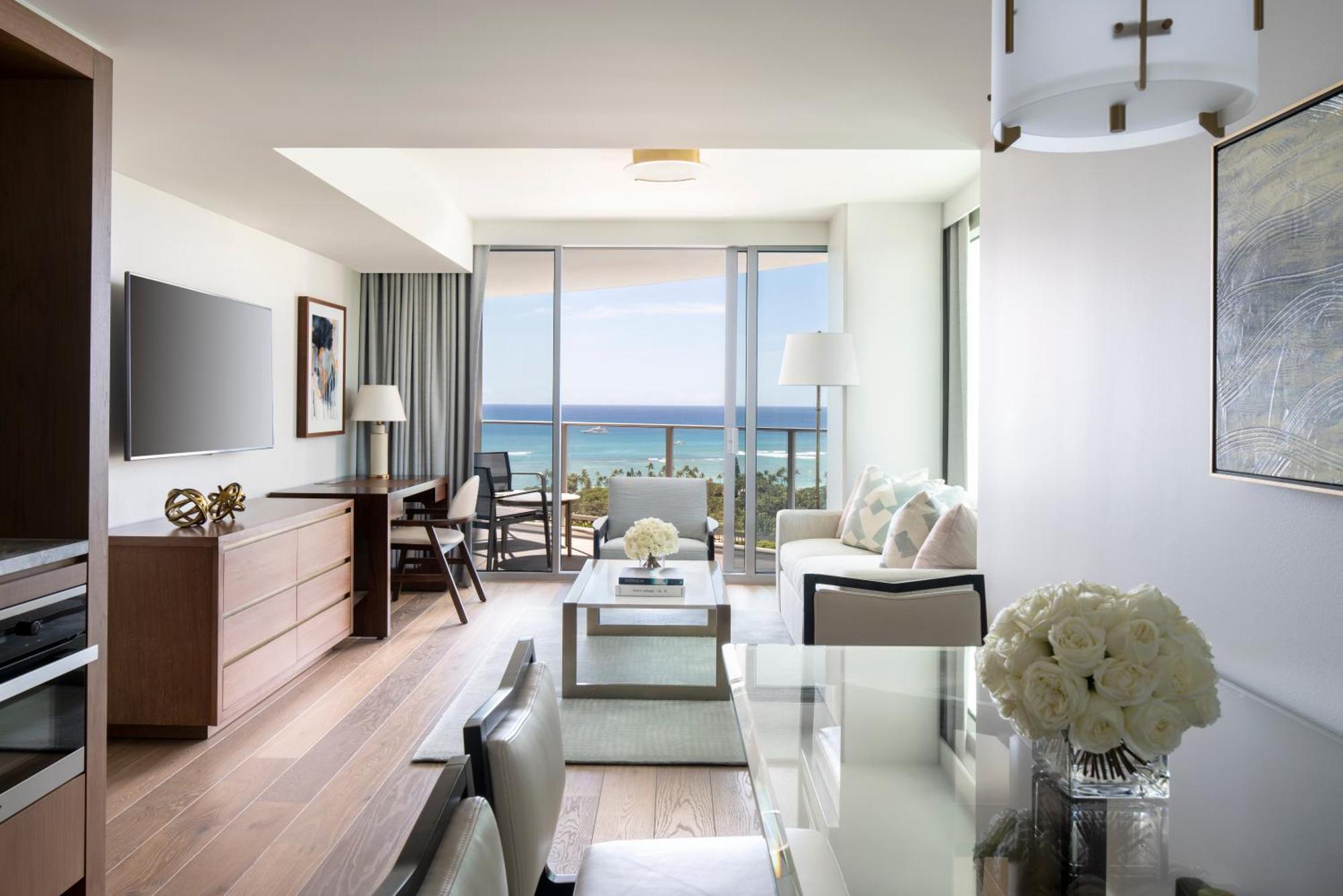 Deluxe Corner Suite Ocean View