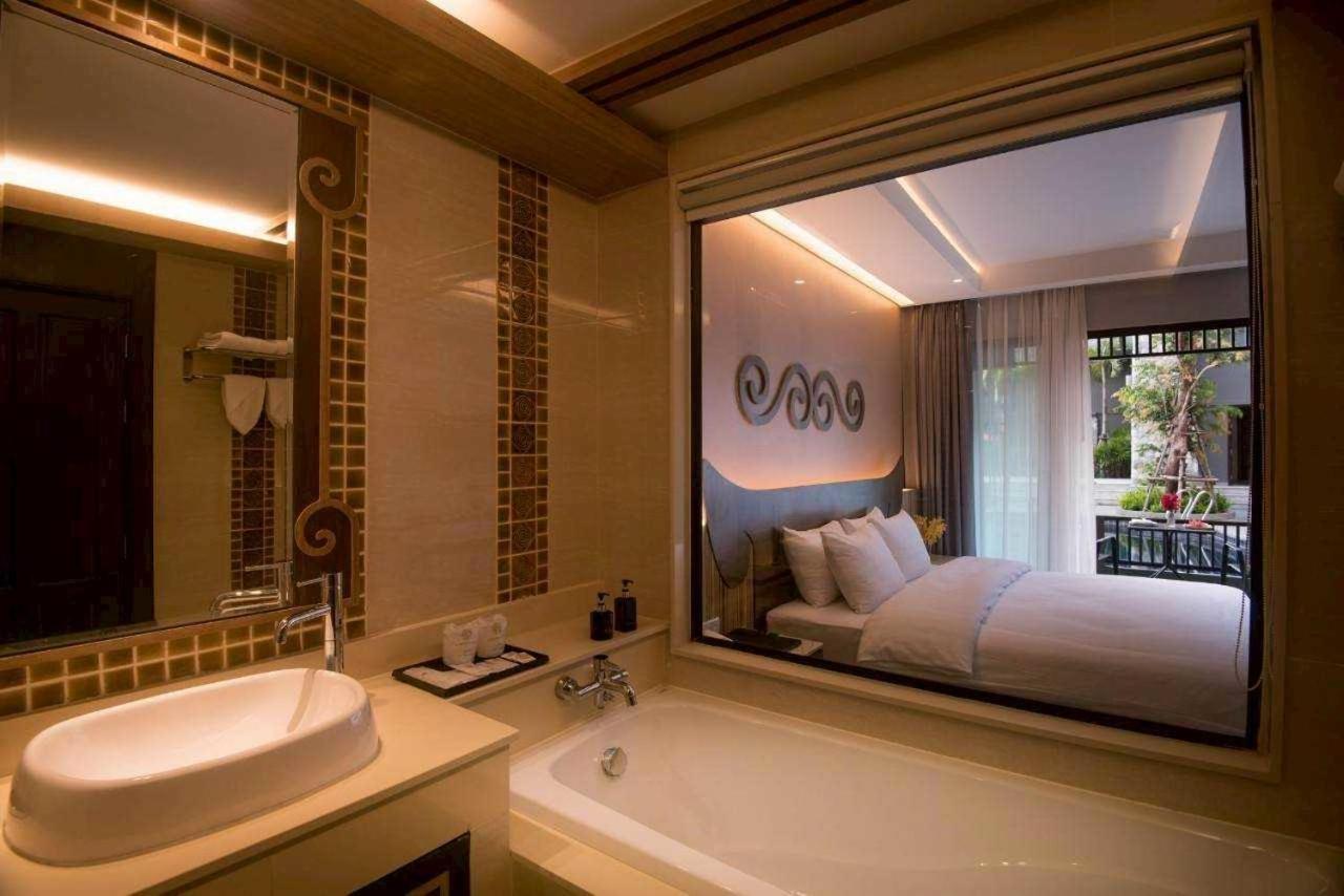 Deluxe Double or Twin Room Pool Access