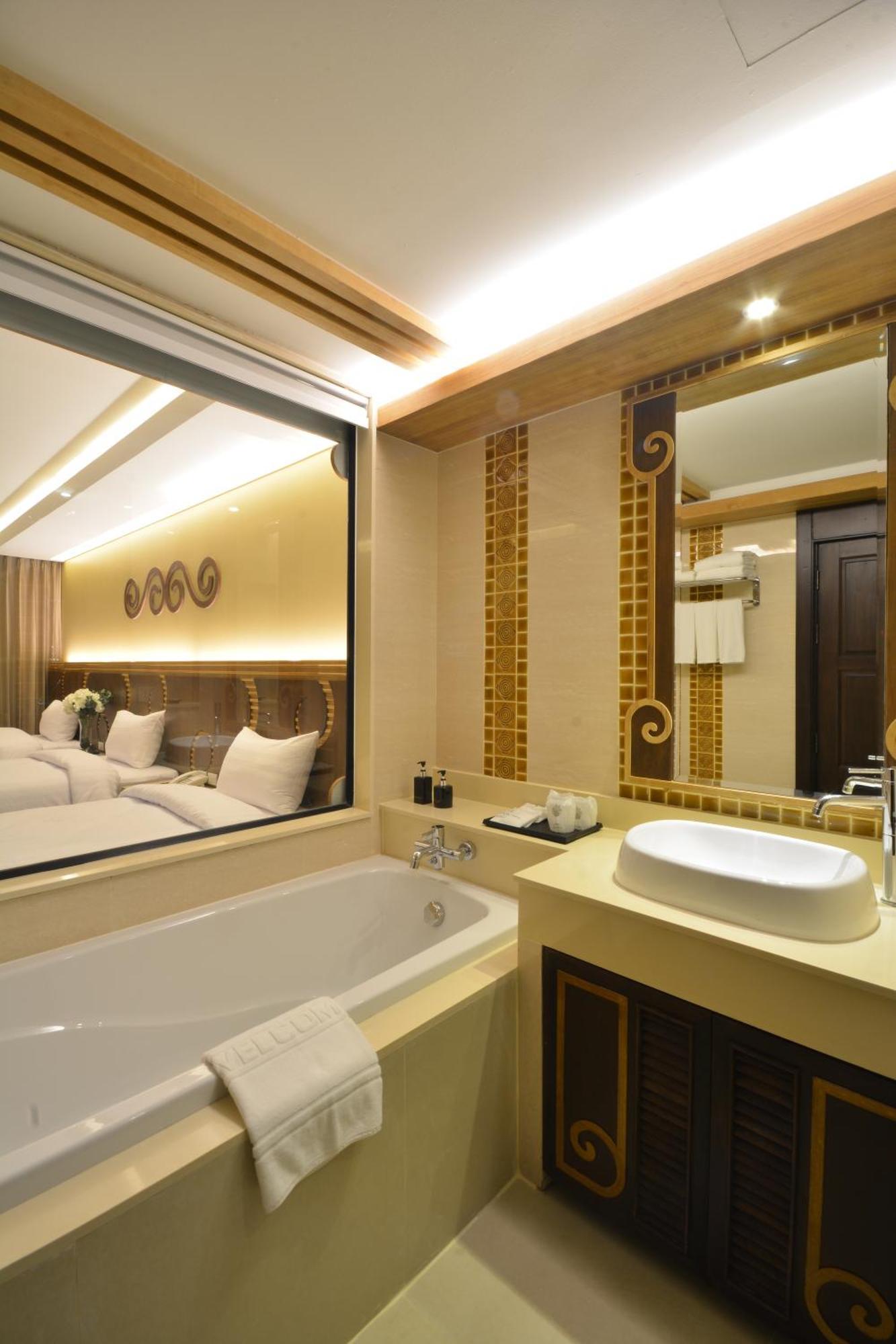 Deluxe Triple Room
