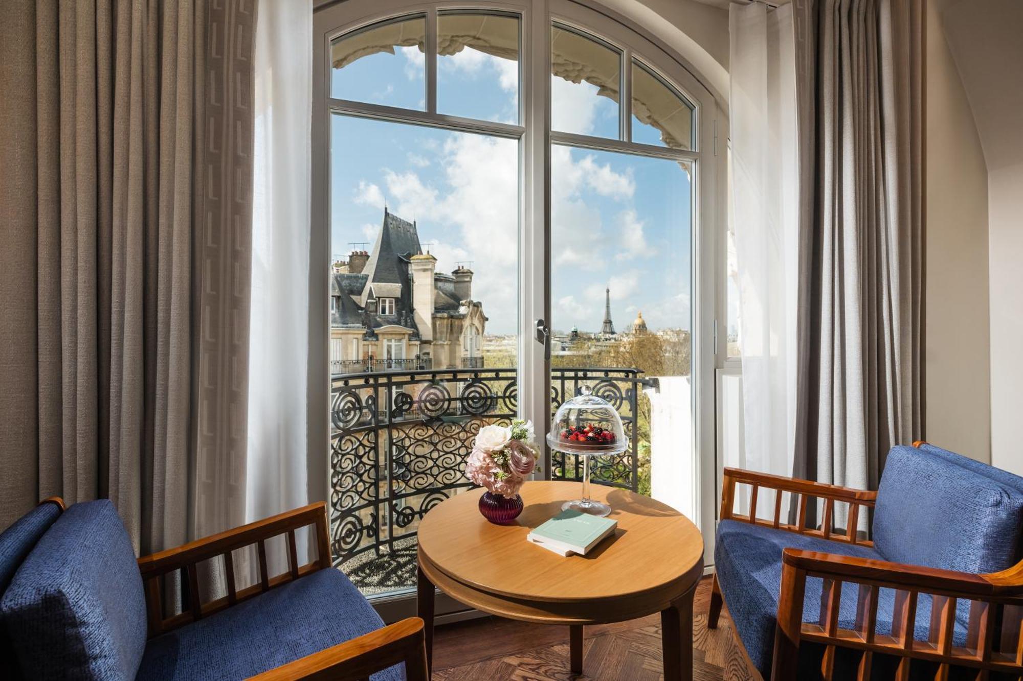 Eiffel View Deluxe Balcony Room