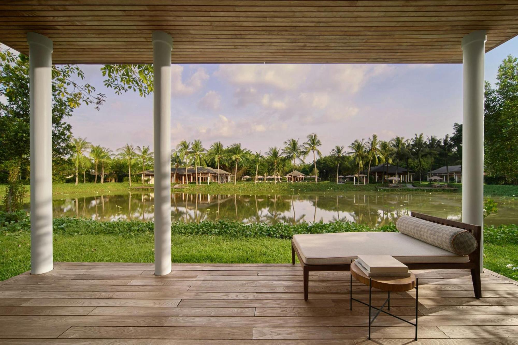 King Bungalow Water View