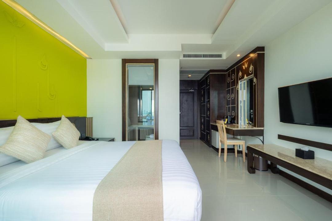 Deluxe Double Room Side Sea View