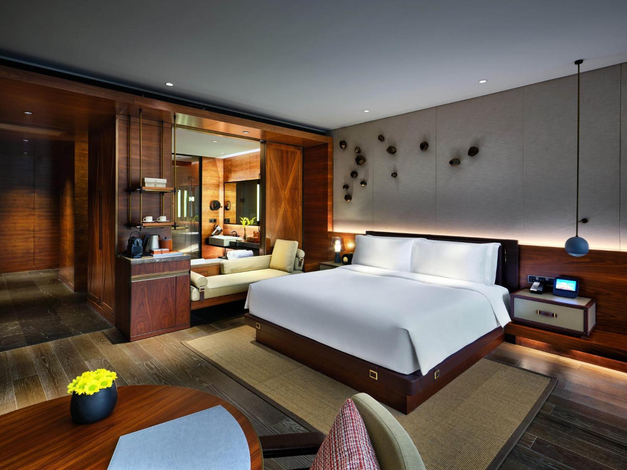 Premium King Room Balcony