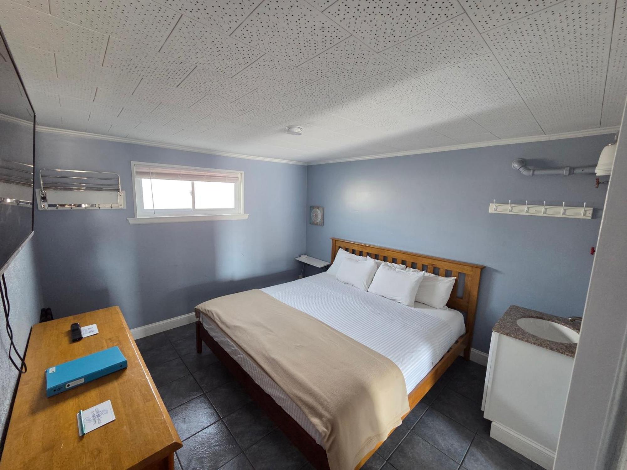 Superior King Suite