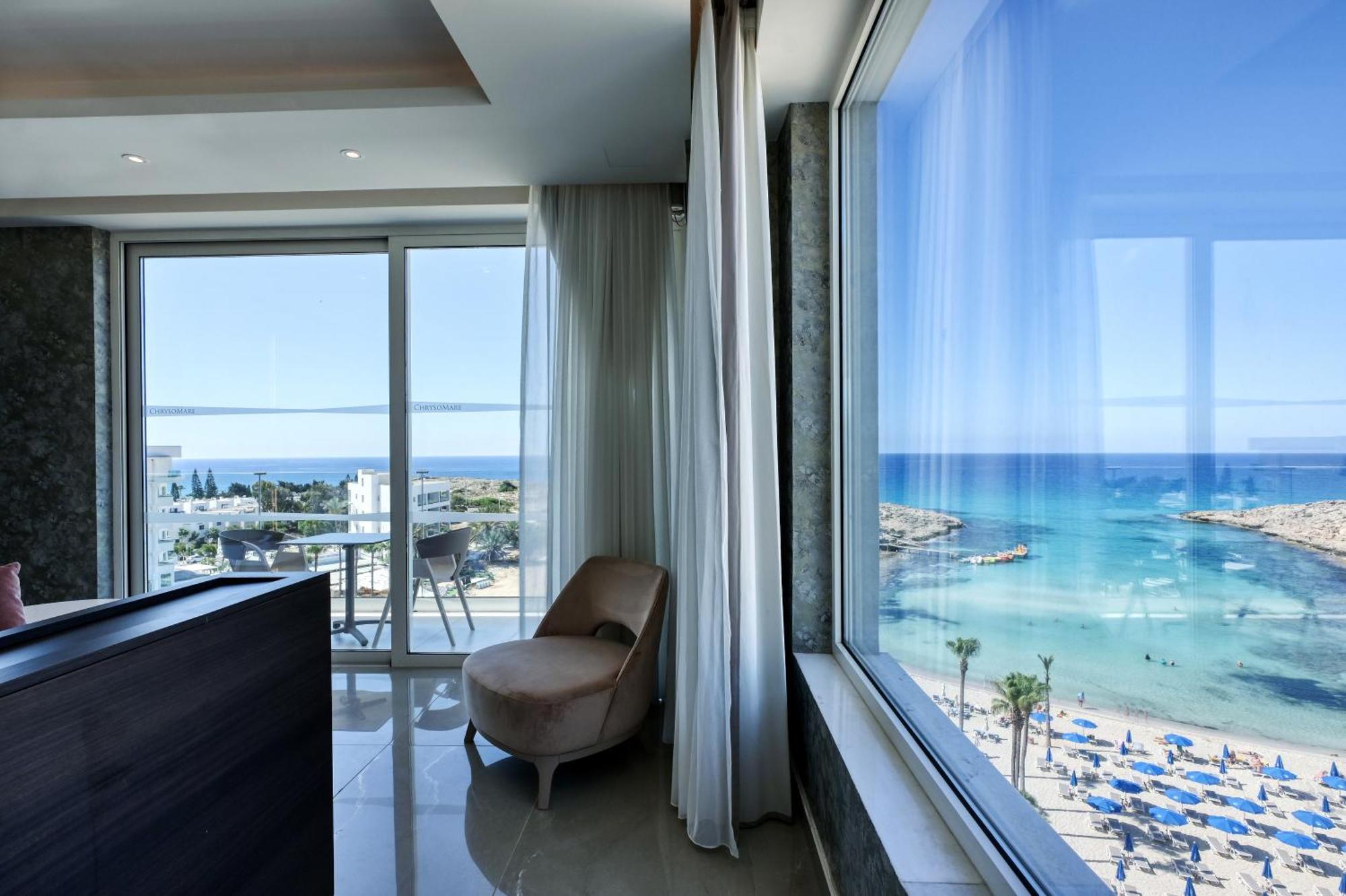 Suite Front Sea View