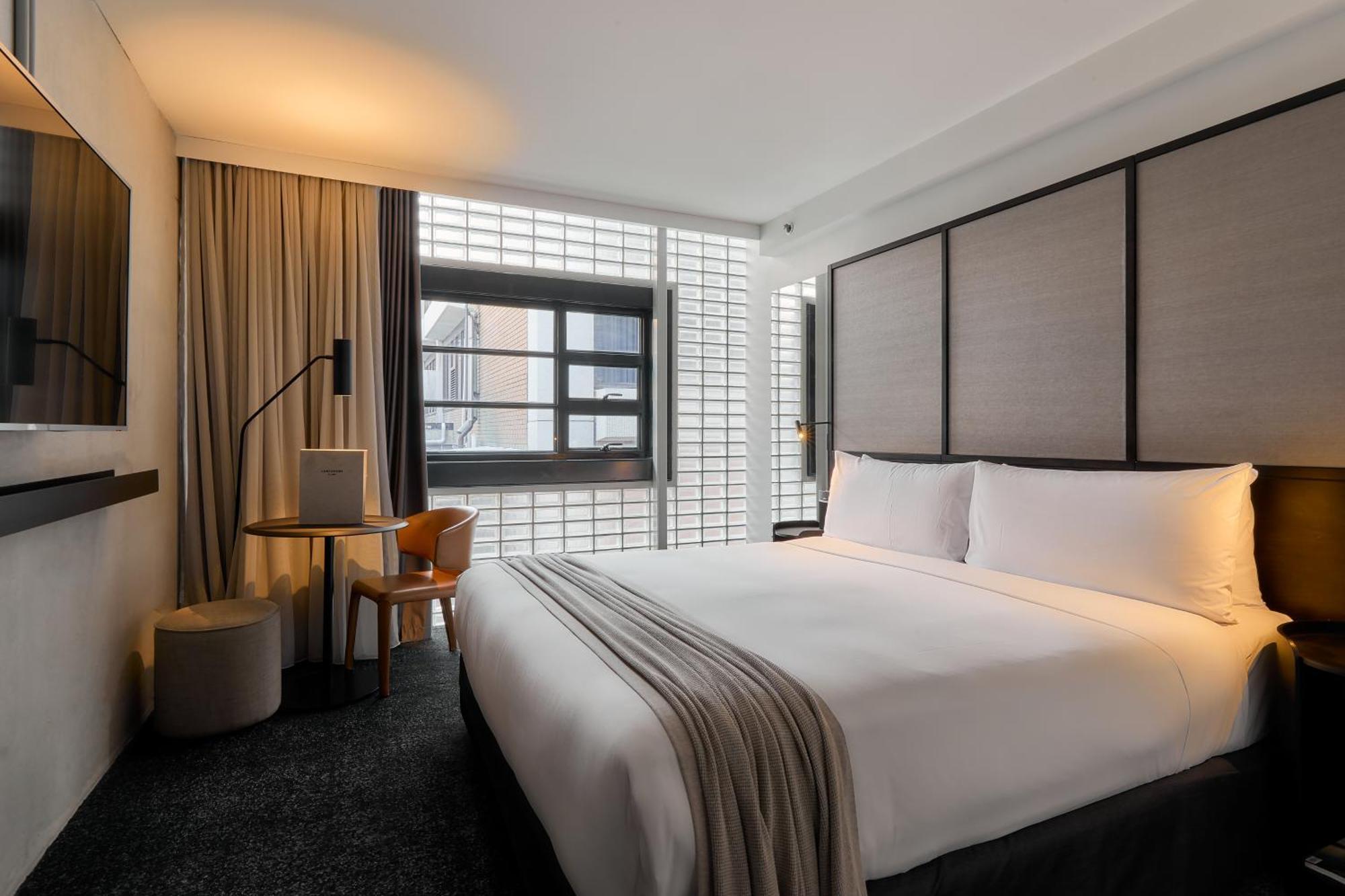 Lancemore Design King Room – complimentary drinks during hosted hour WiFi