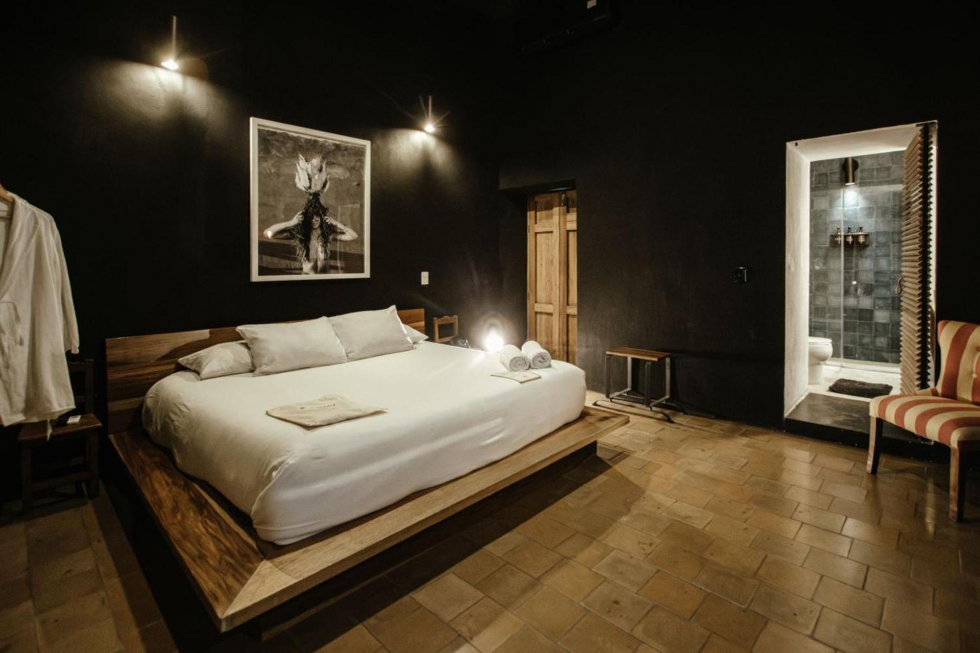 Junior King Suite