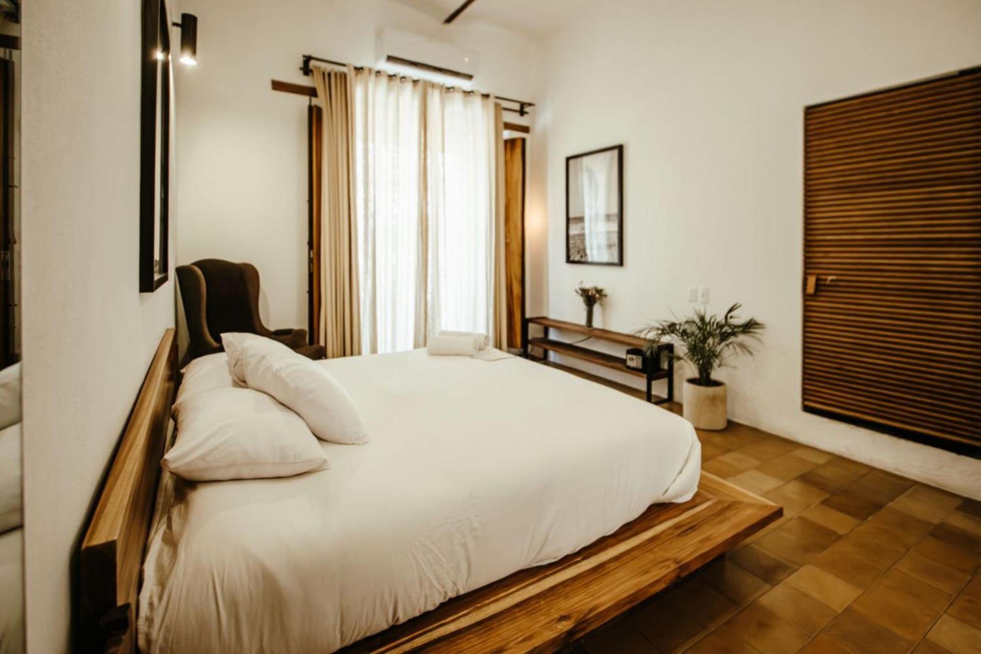 Junior King Suite