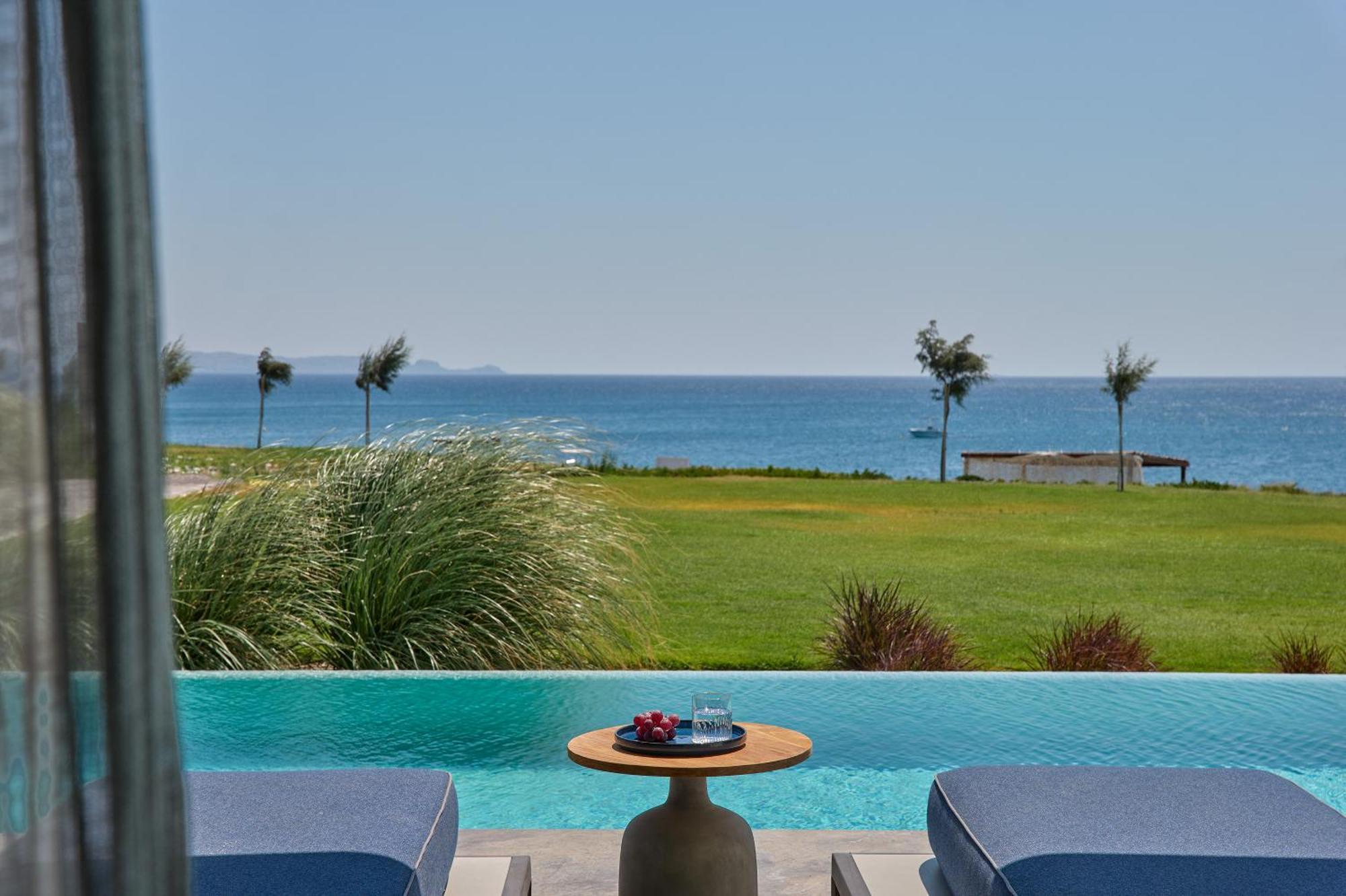 Family Beach Front Dreams Suite Private Pool Sea View,1743369453:JPEG