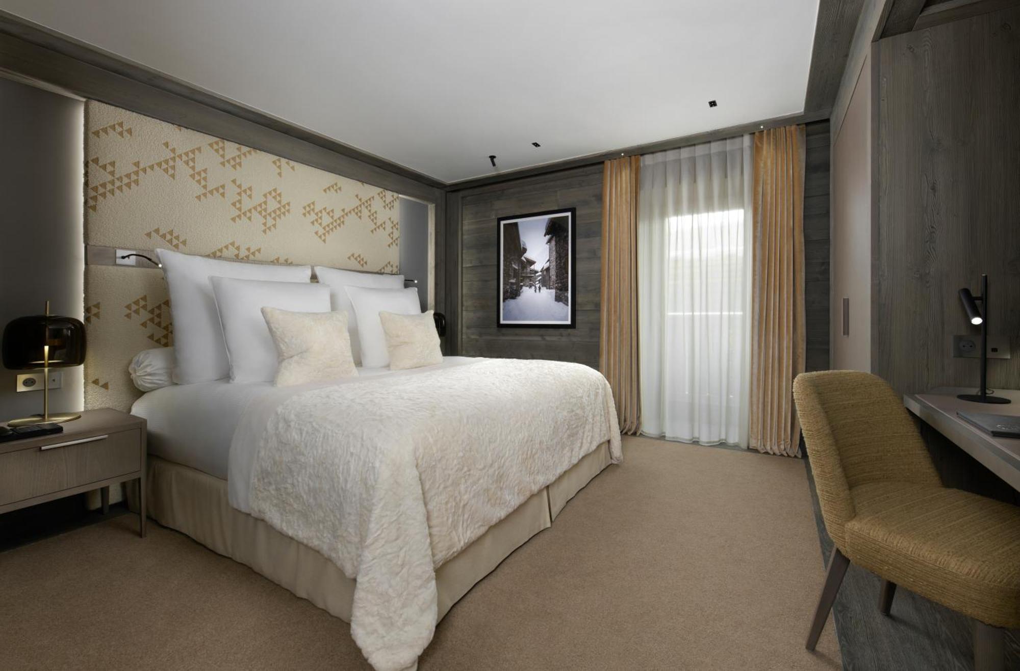 King Suite with Balcony,1743369920:JPEG