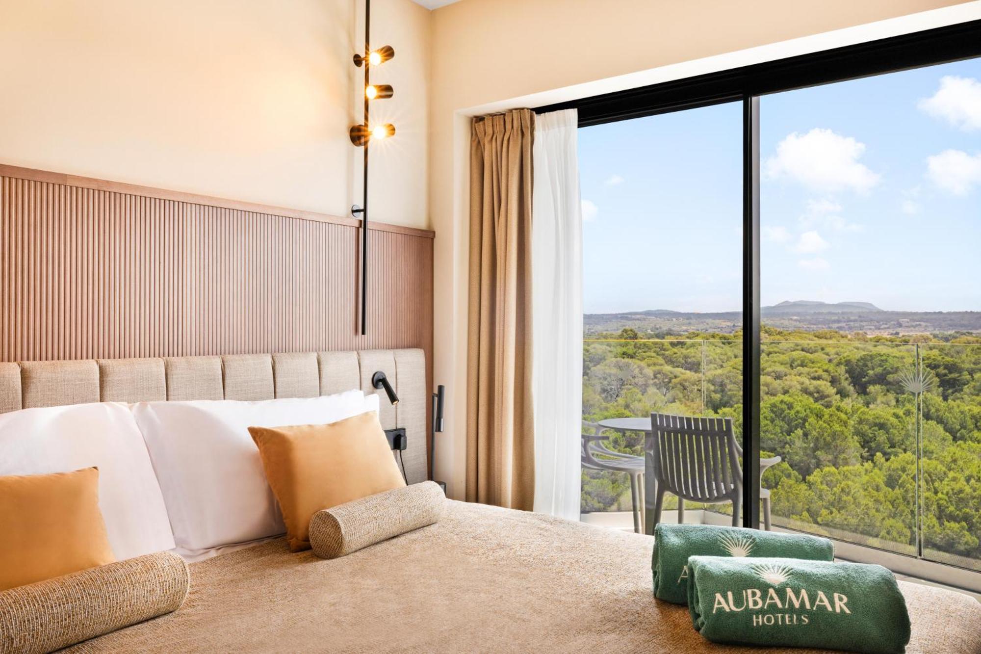 Double Room with Balcony,1756756275:JPEG