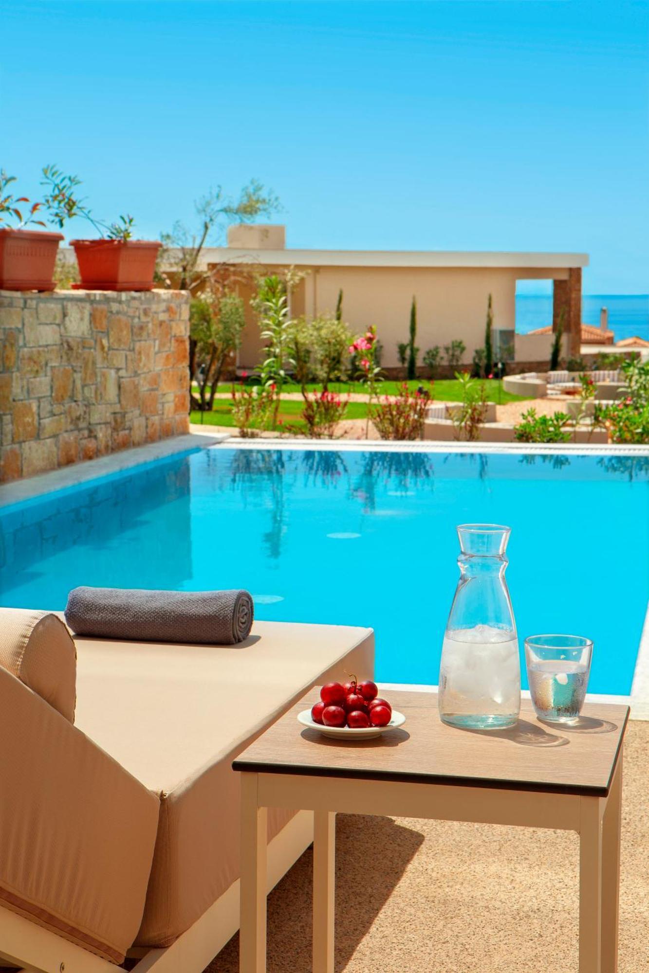 EXECUTIVE BUNGALOW SUITE SEA VIEW PRIVATE POOL