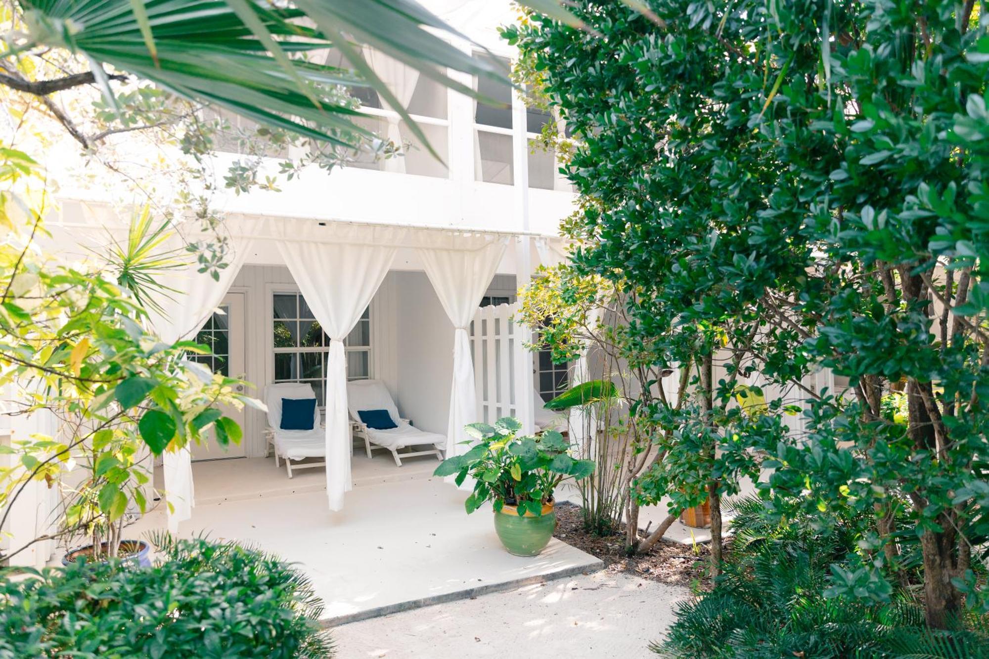 Hideaway (Garden Outdoor Shower Suite),1743810265:JPEG