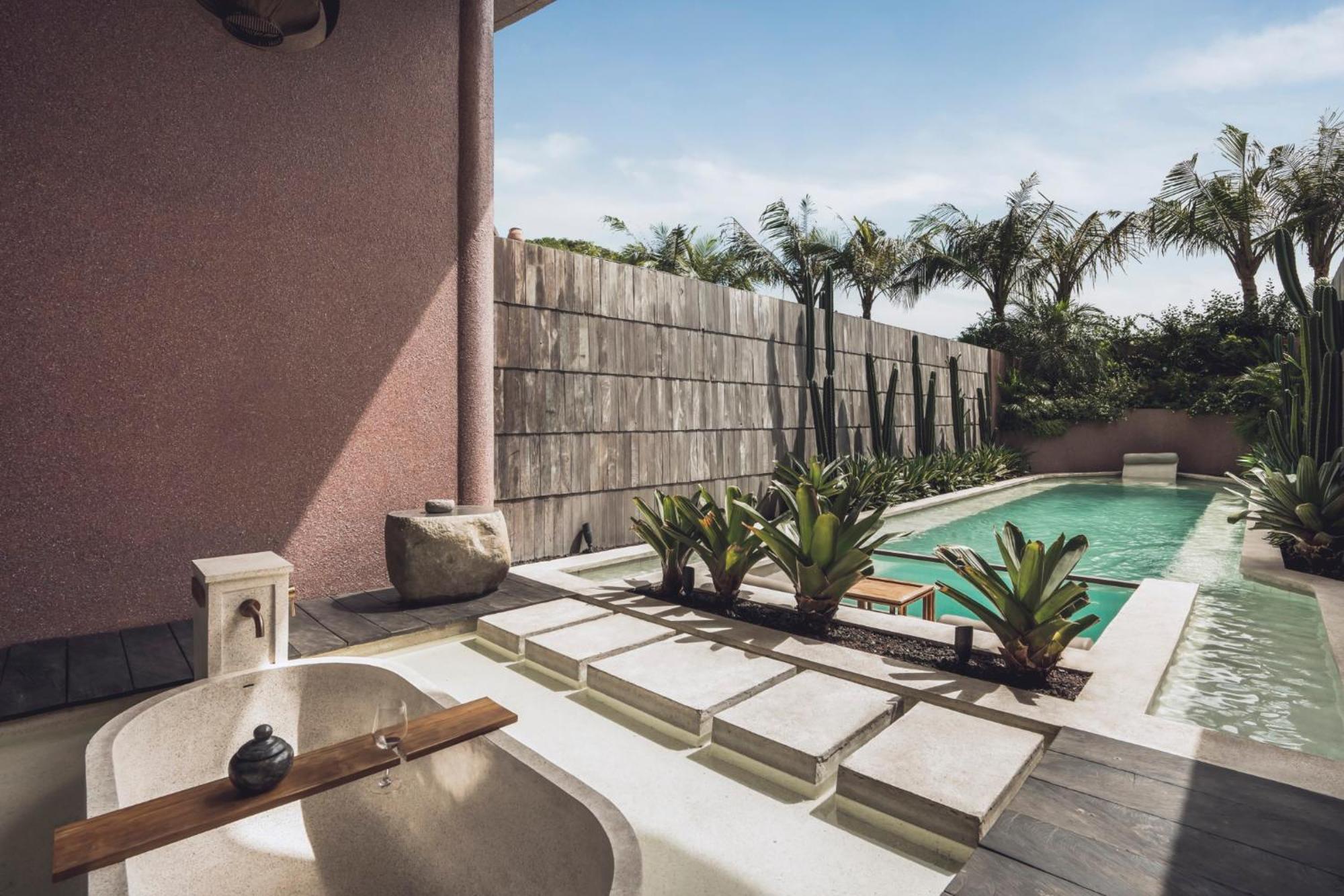 Grand One Bedroom Villa Private Pool & Bathtub