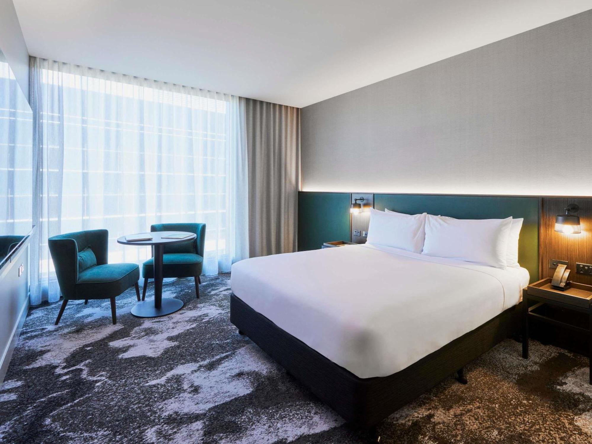Deluxe King Room