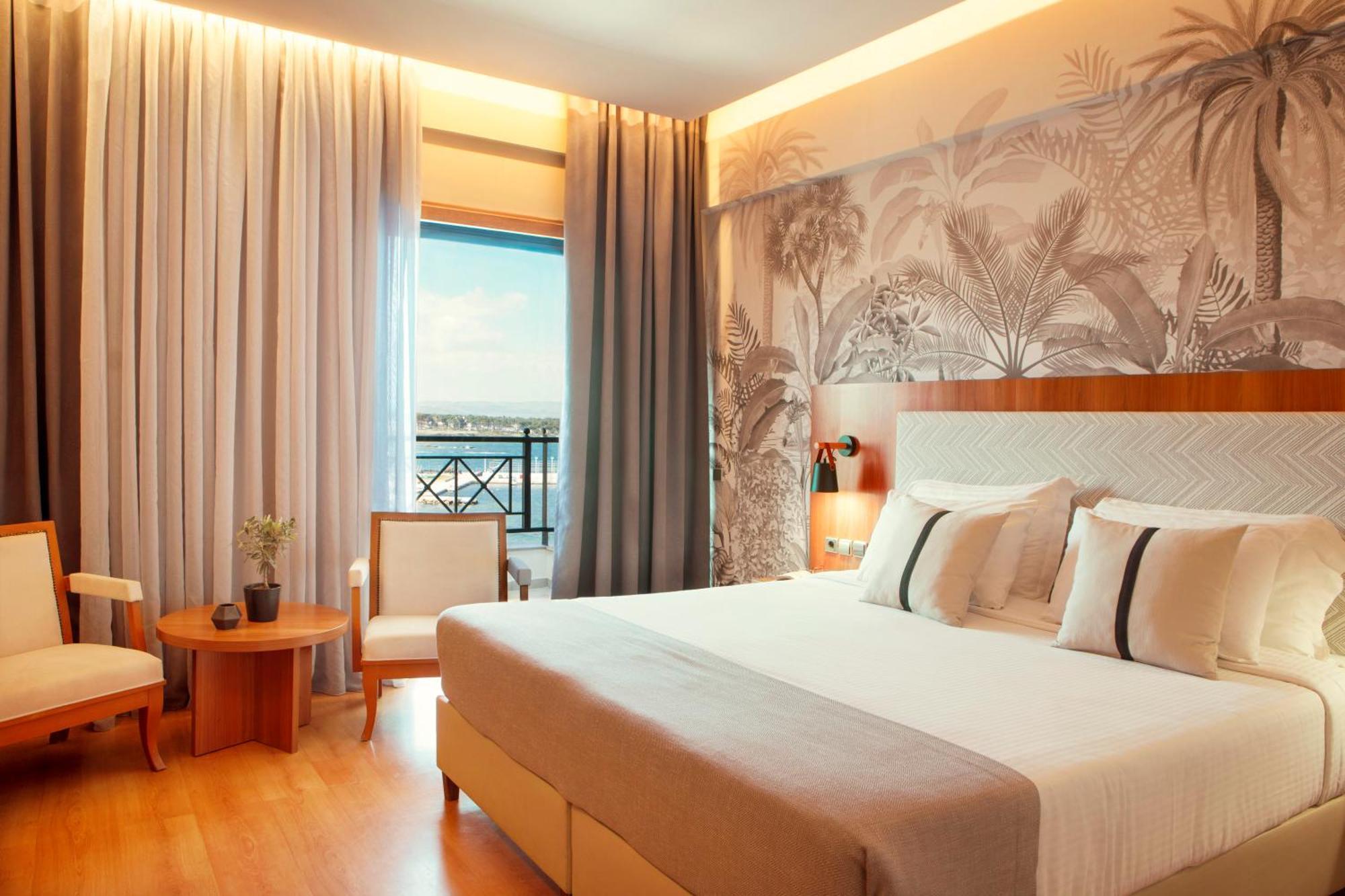 Superior Room Side Sea View