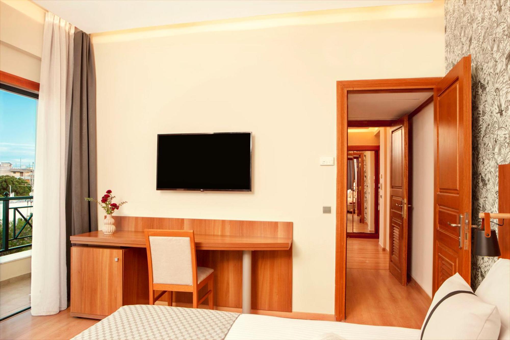 Premium Suite Side Sea View