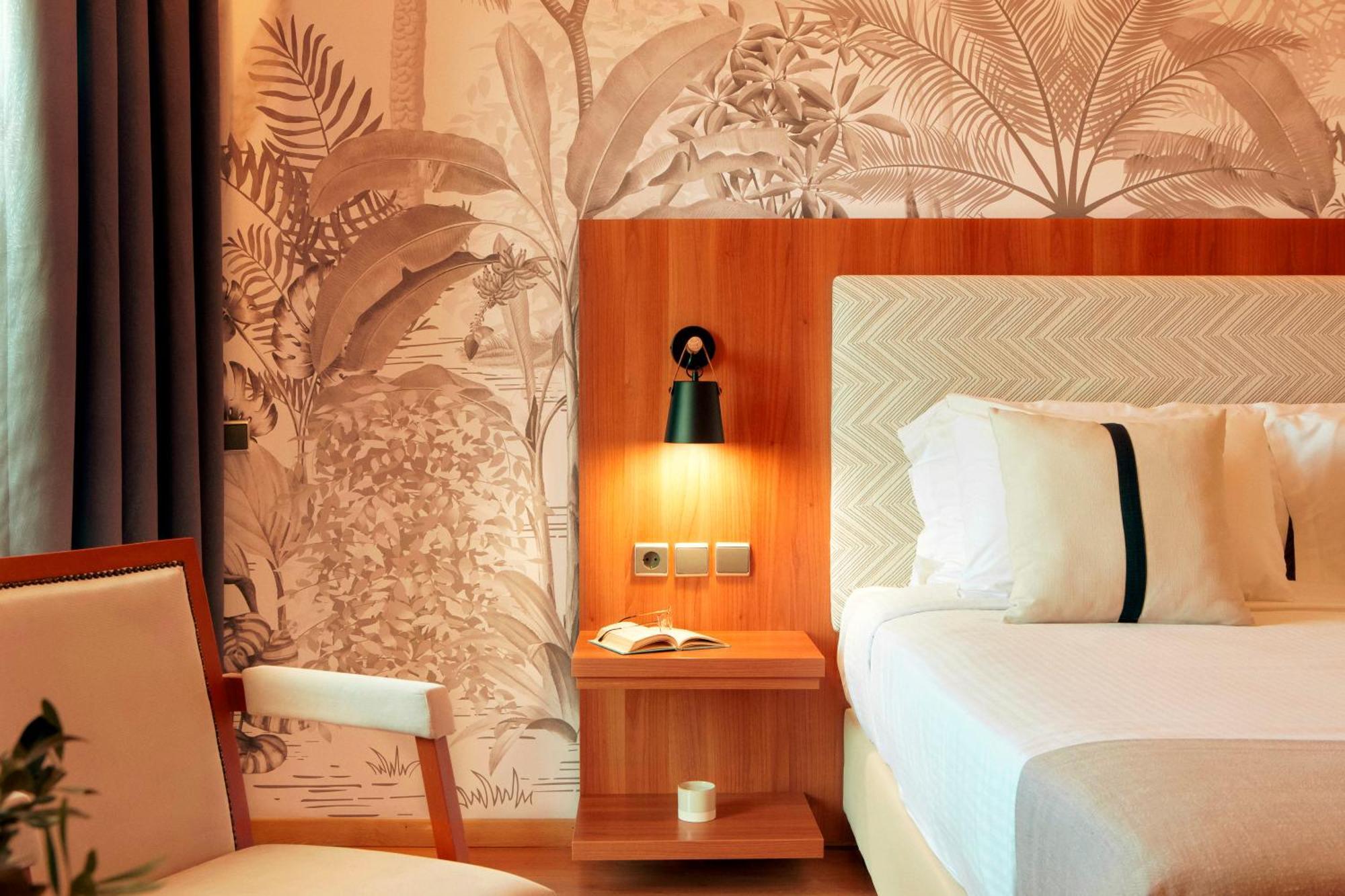 Superior Room Side Sea View