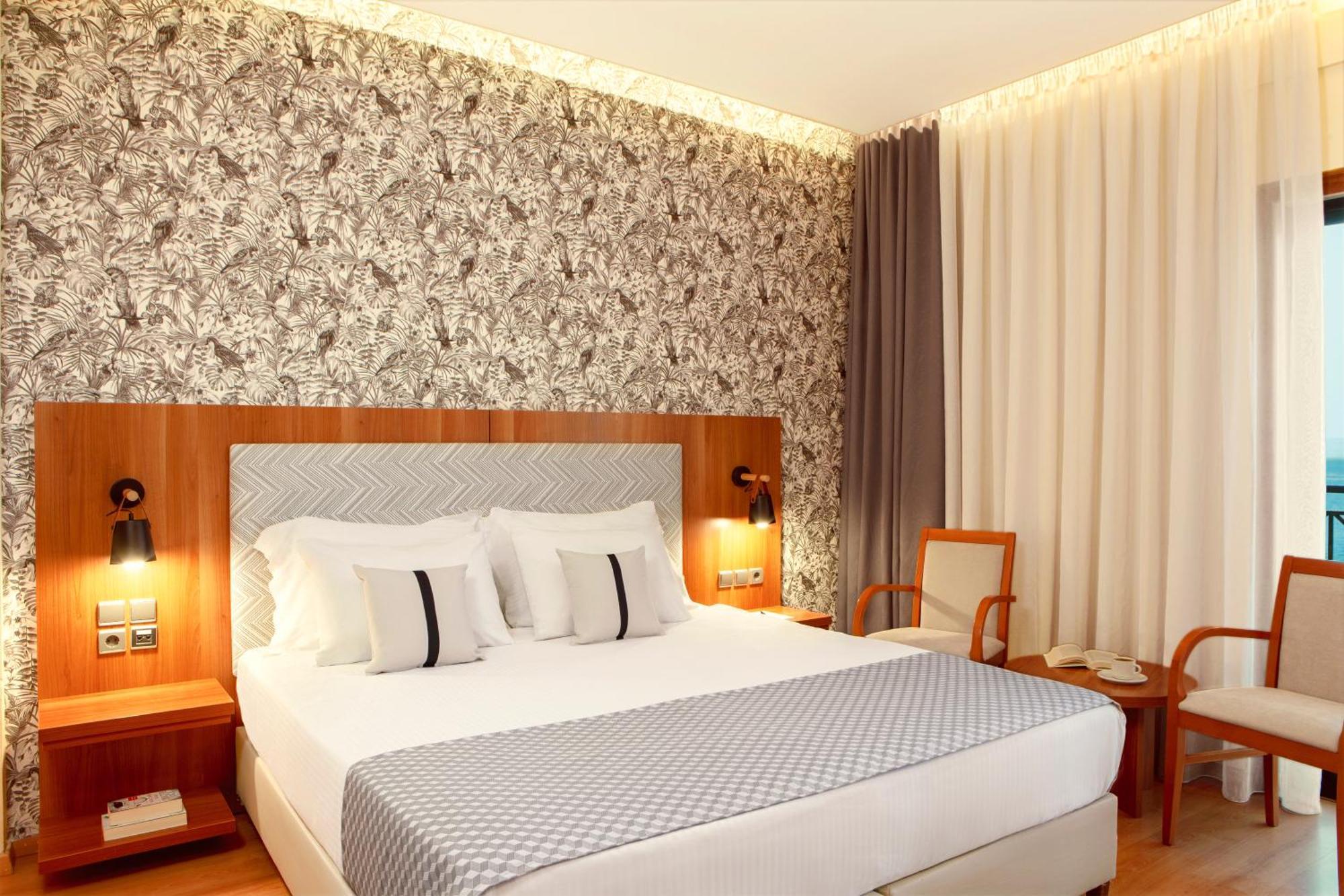 Premium Two-Bedroom Side Sea View