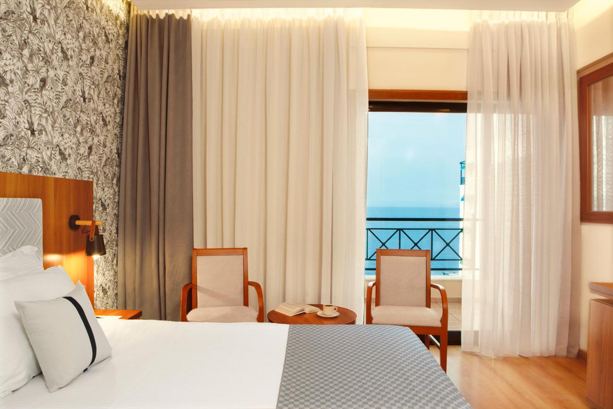 Premium Two-Bedroom Side Sea View